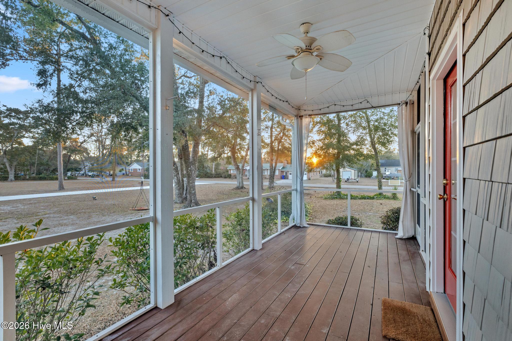 100548915 | Photo 19