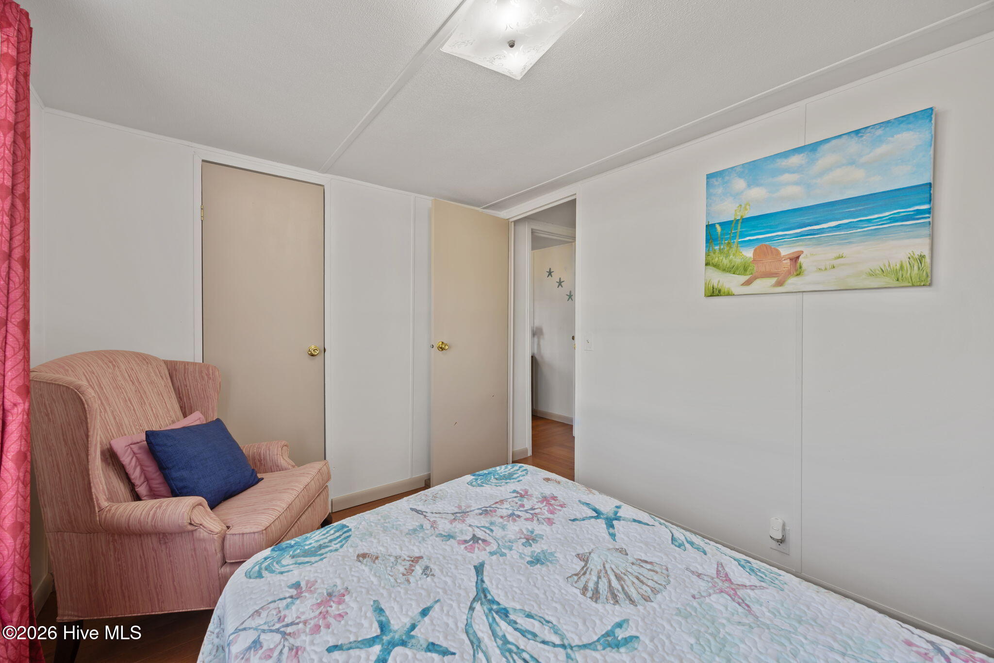 100564054 | Photo 23