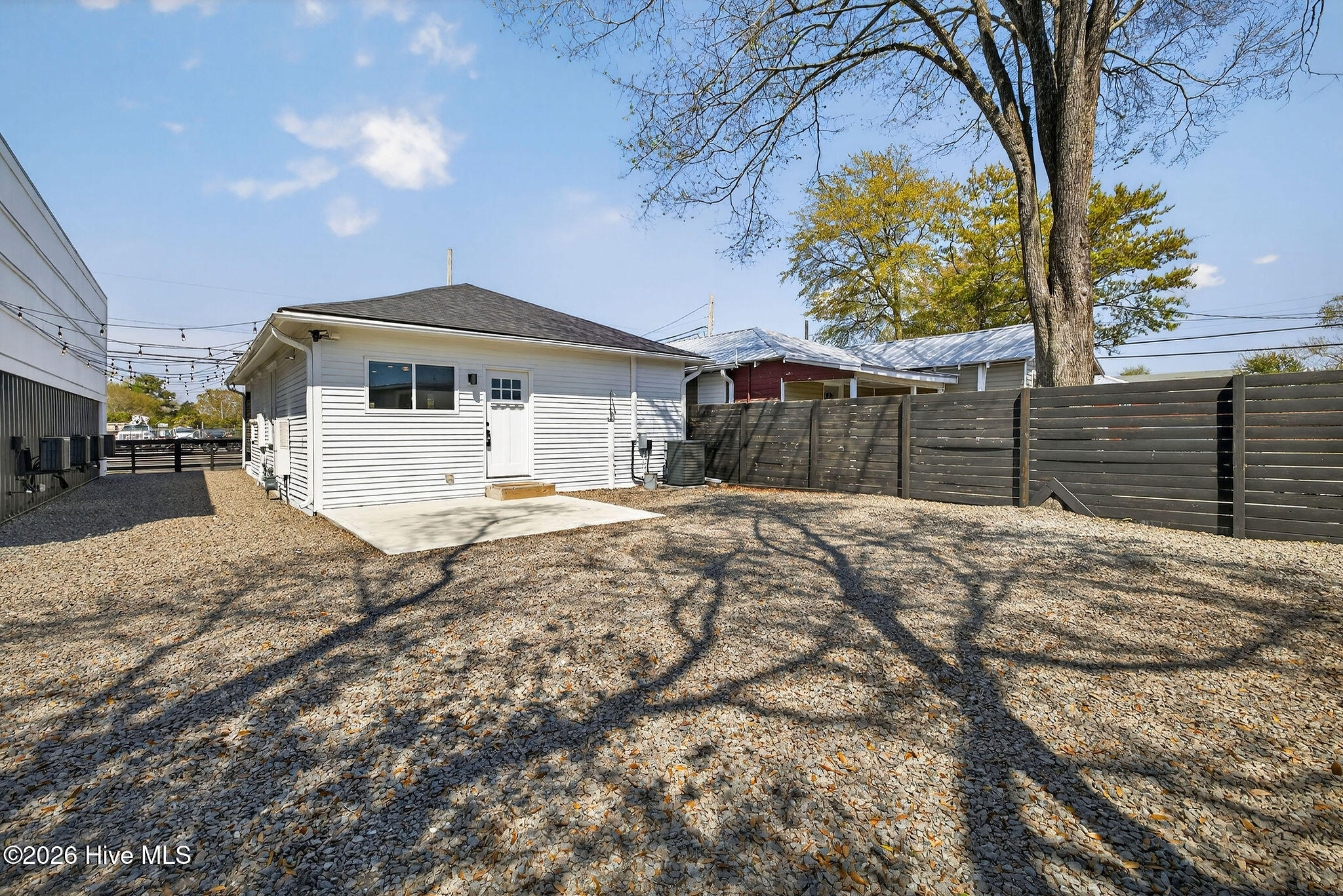 100563624 | Photo 37