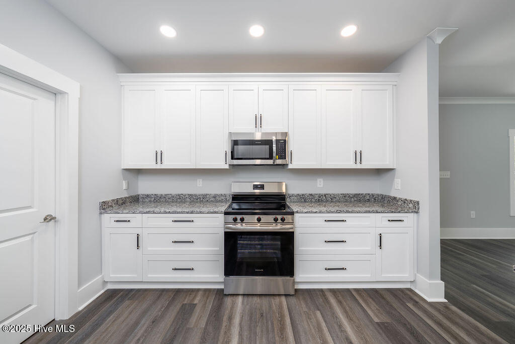 100560439 | Photo 14