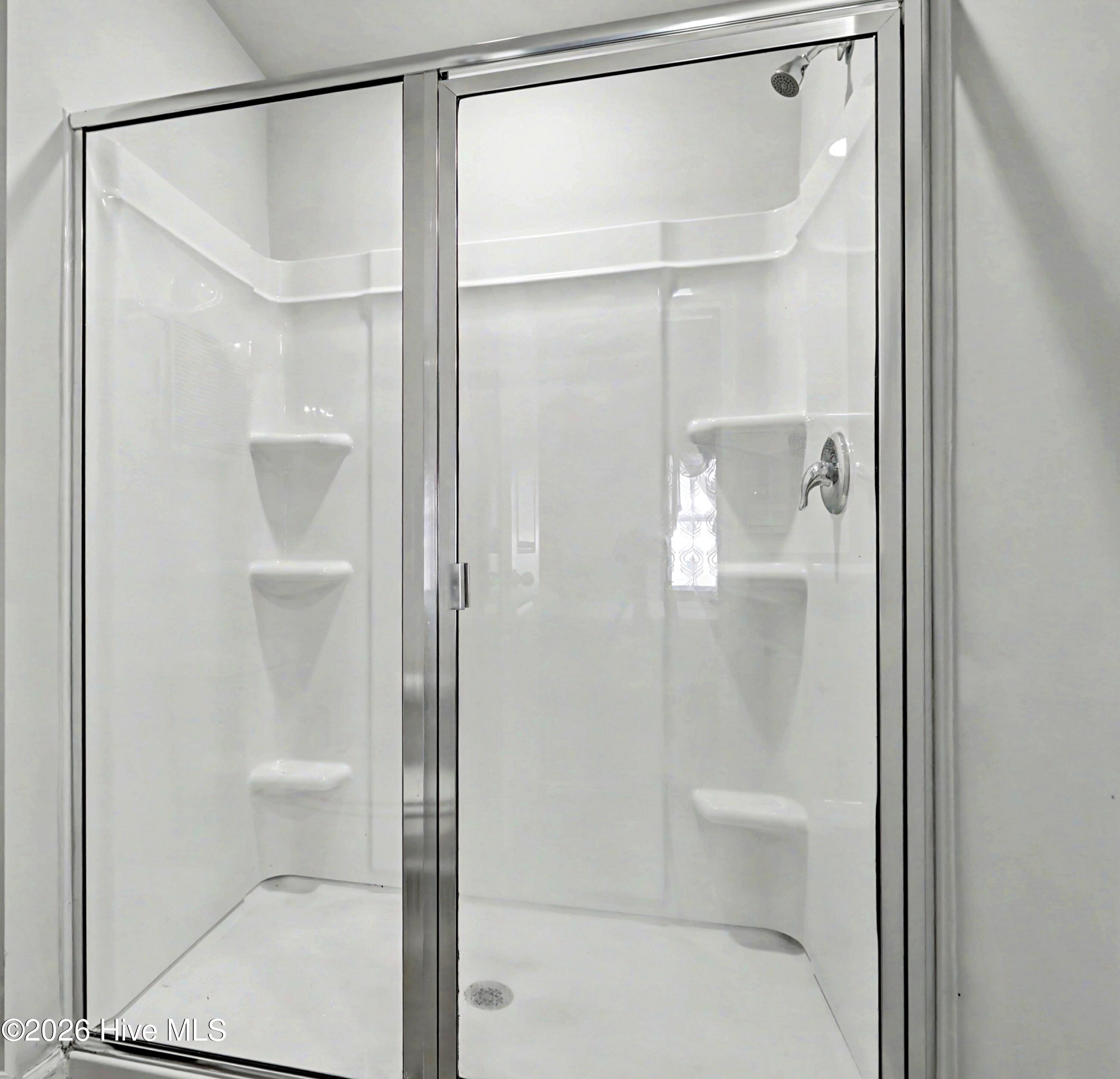 100558474 | Photo 15