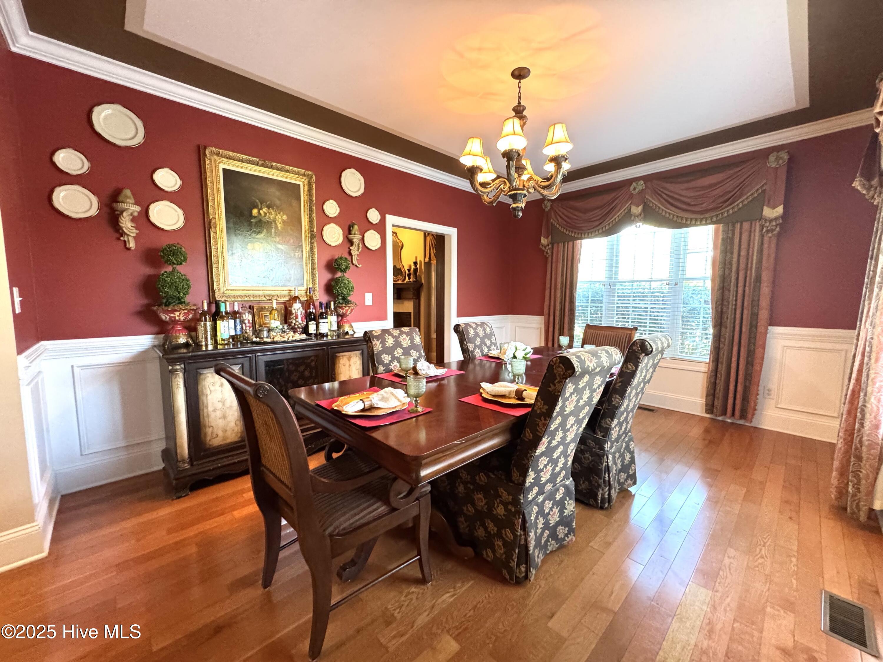 100518479 | Photo 18