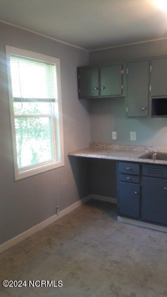 100570140 | Photo 11