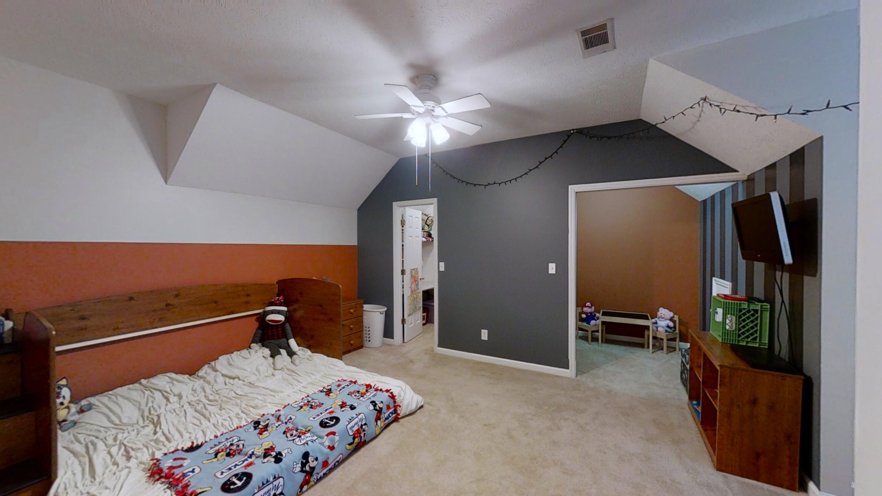 2750-St-Clair-Rd-06152022_084040