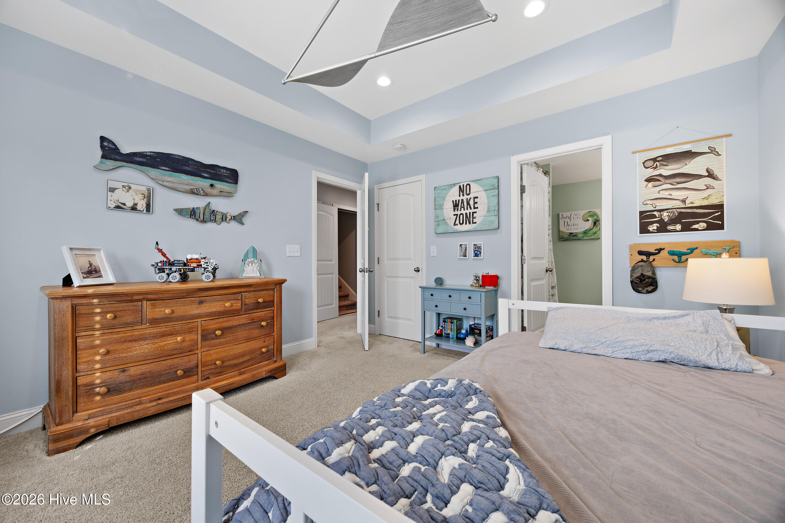 100566940 | Photo 53