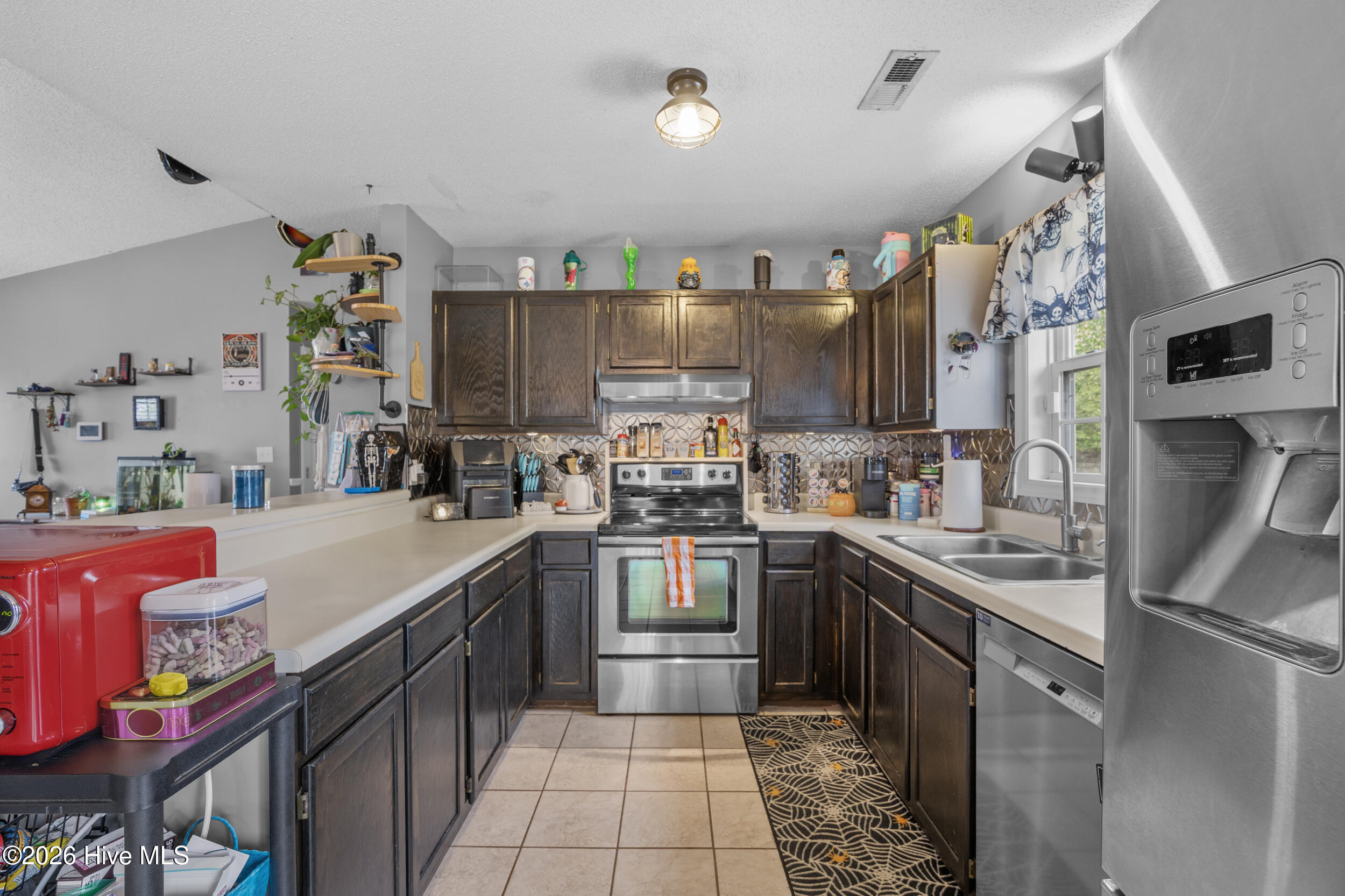 100565830 | Photo 11