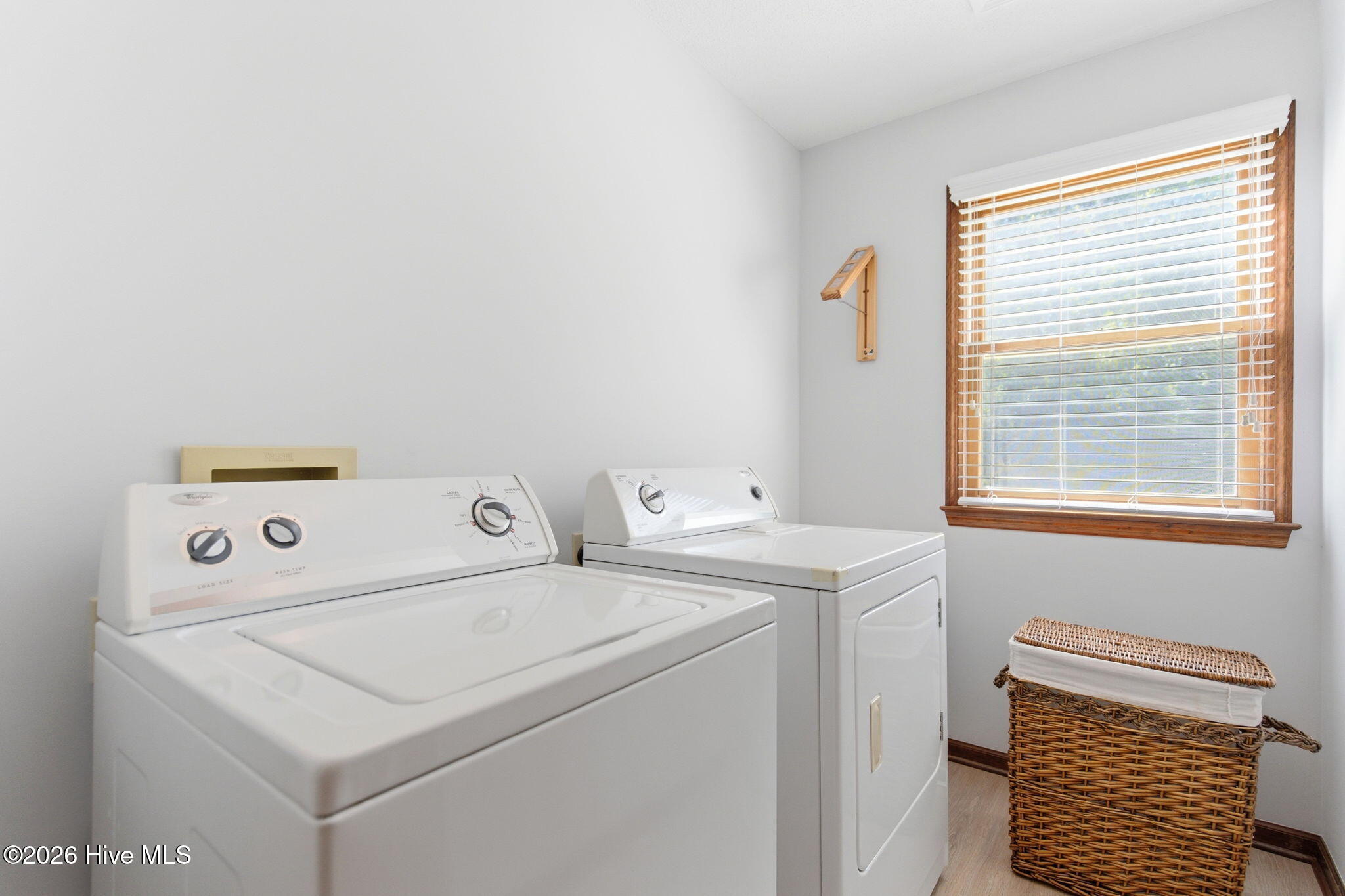 100569907 | Photo 27