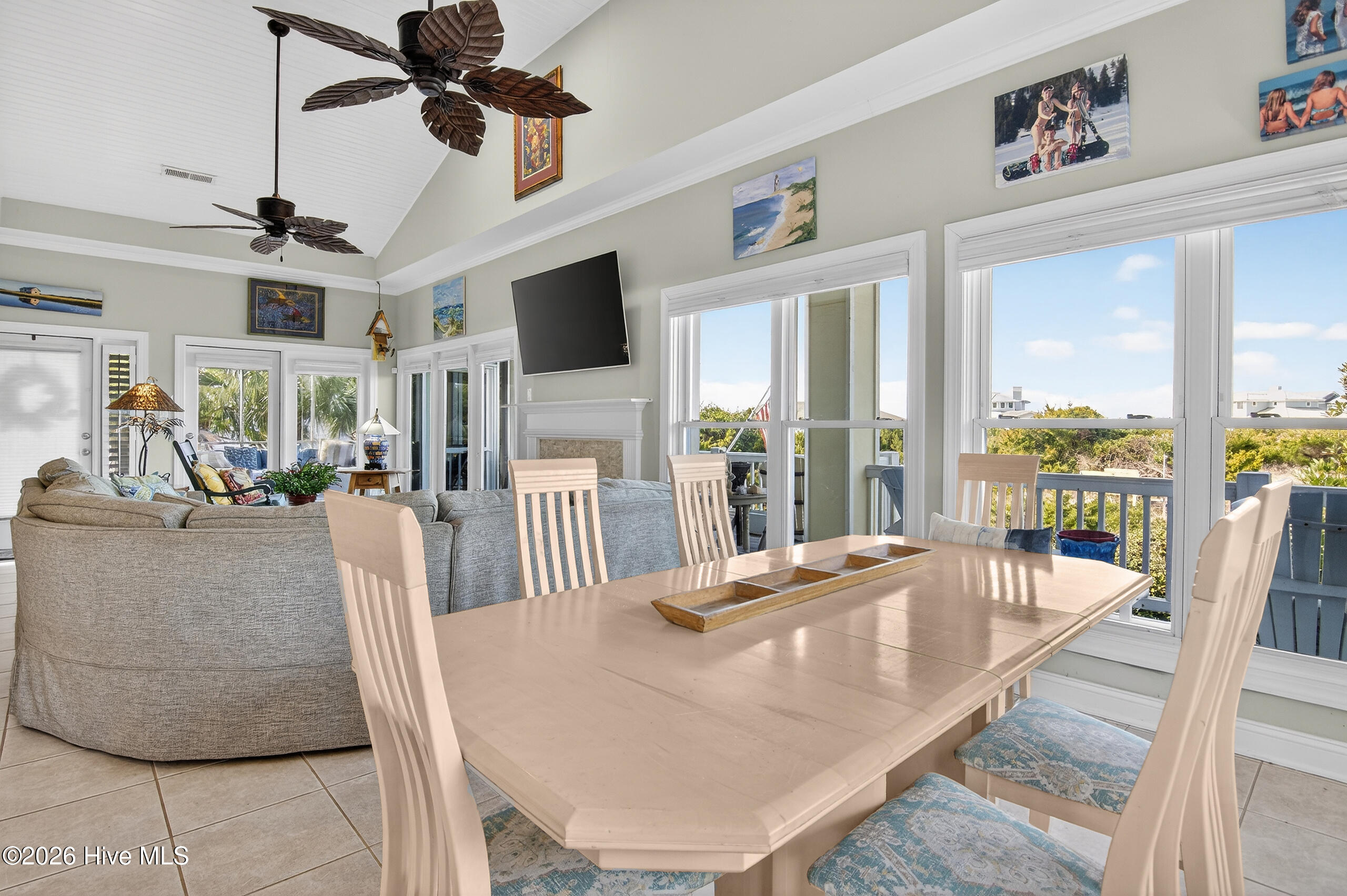 100556296 | Photo 13