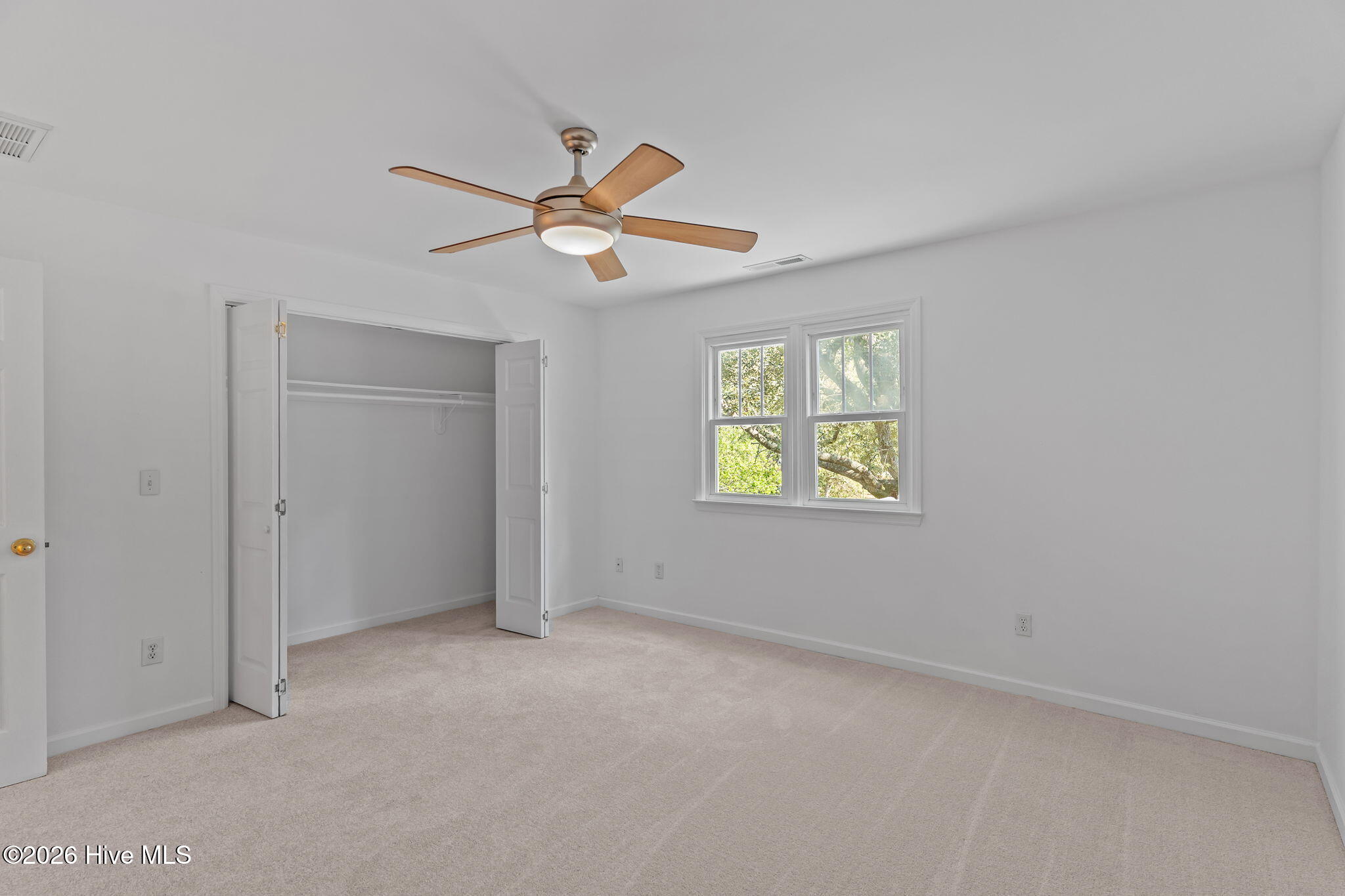 100562796 | Photo 36