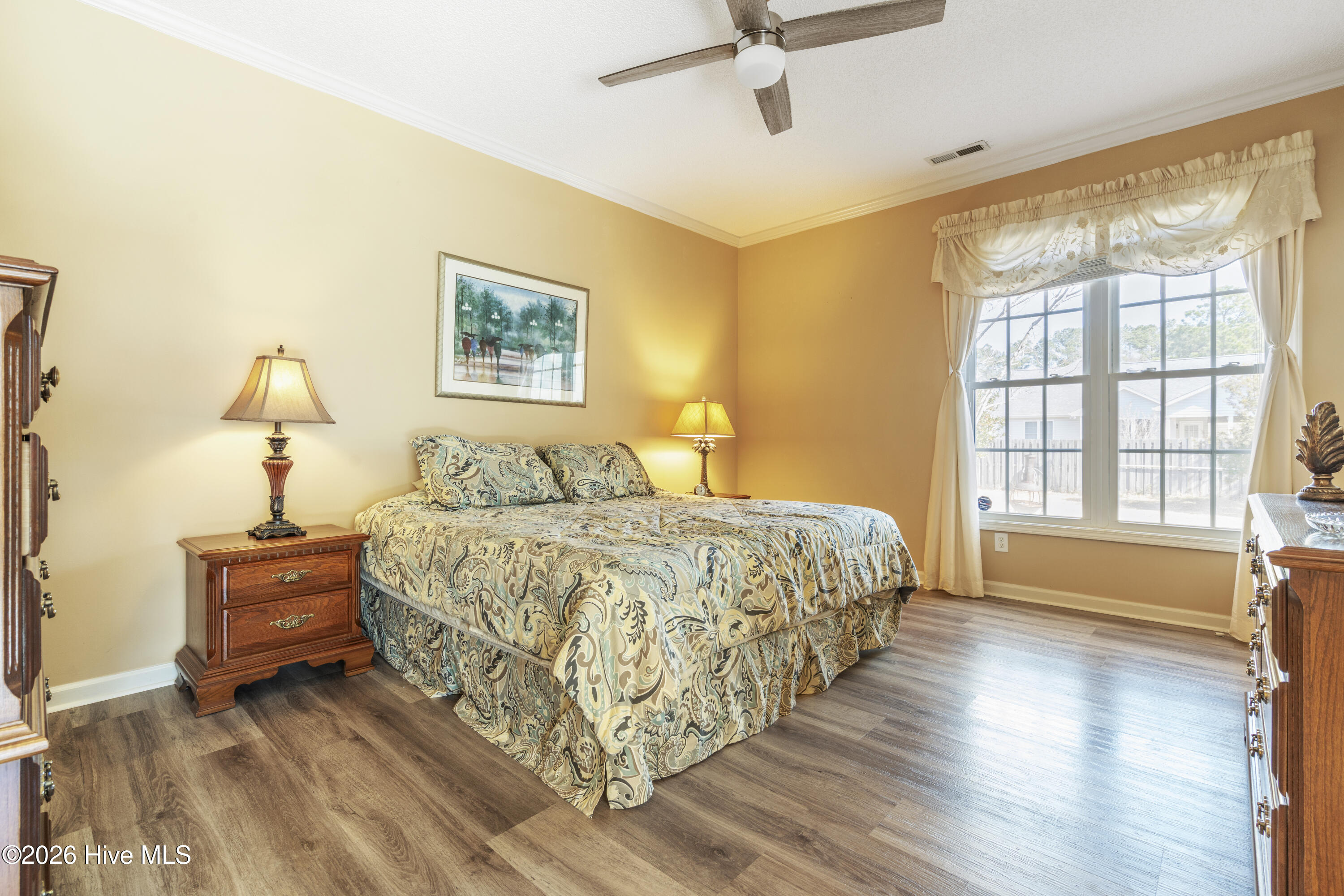 100554853 | Photo 24