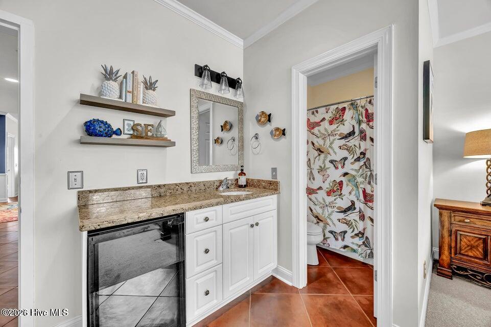 LOCK OUT UNIT CAN BE INCLUDED AT A COST OF $1,100 / MONTH