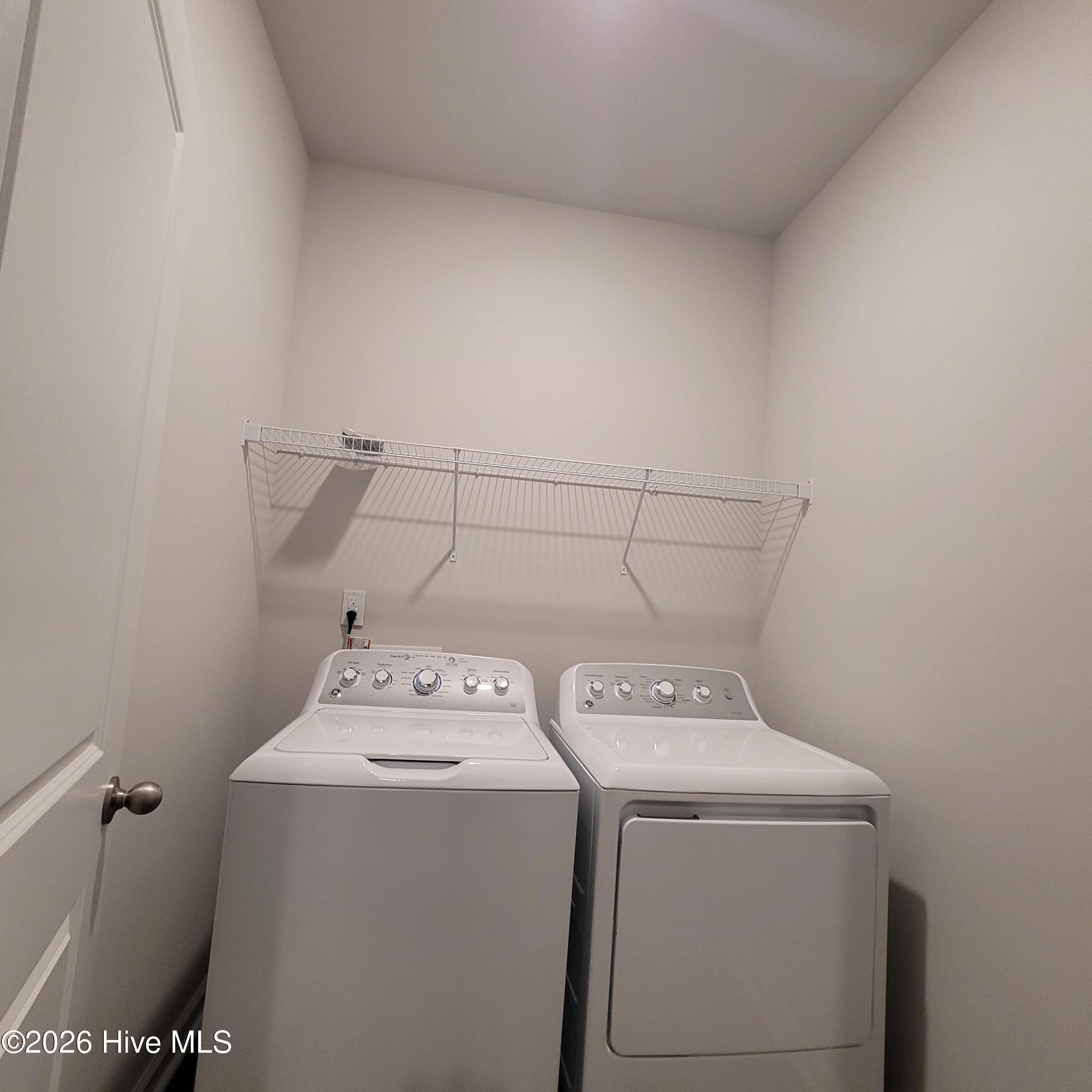 100553677 | Photo 15