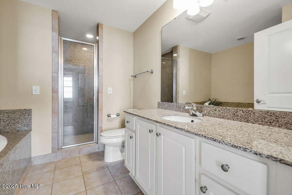 100531900 | Photo 25