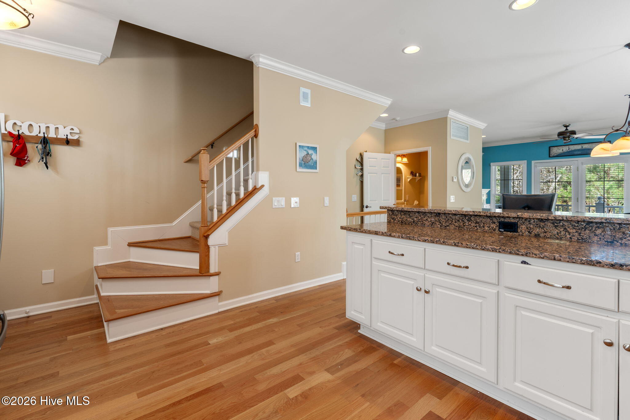 100564411 | Photo 14