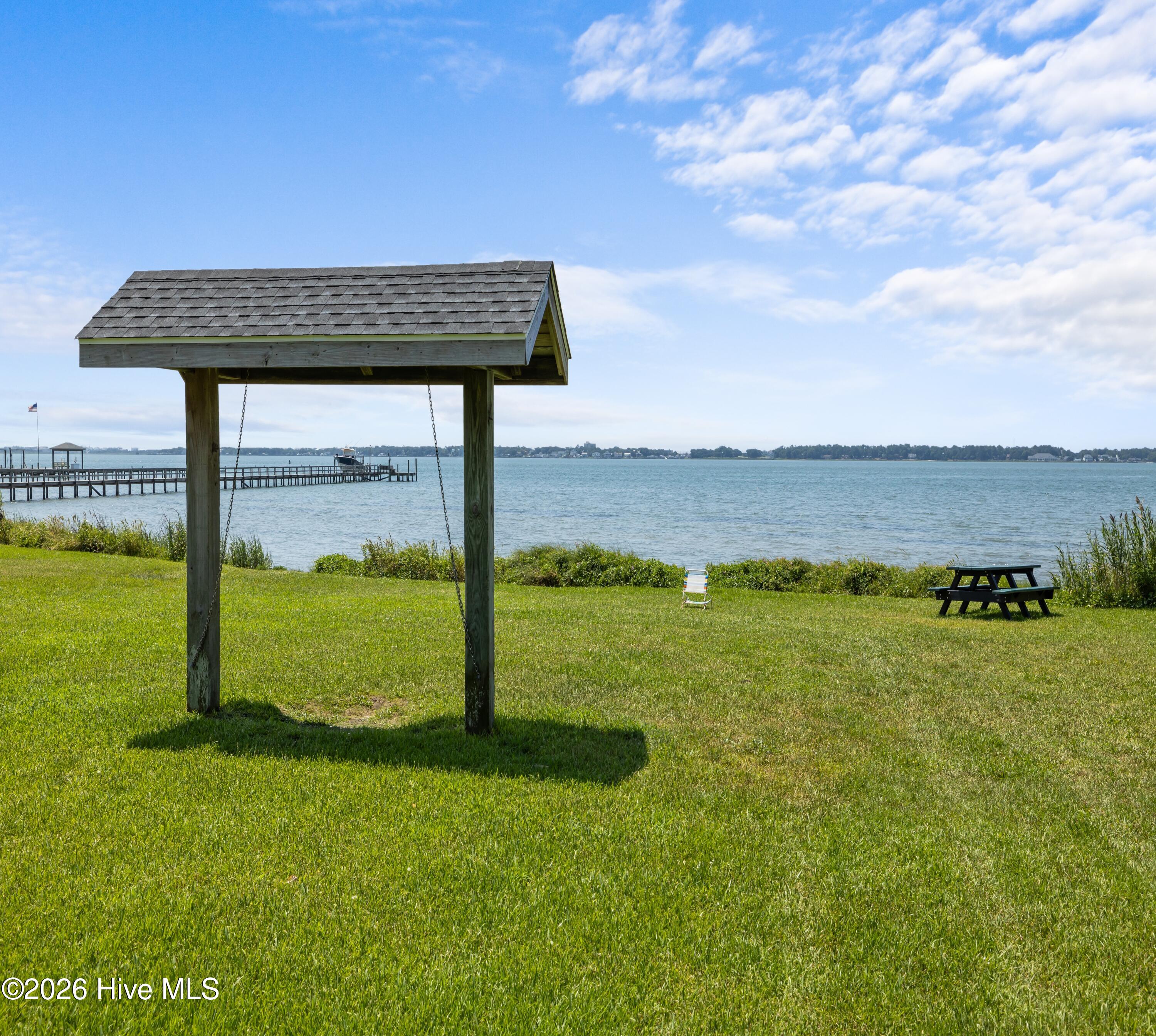 102 Oleander Court,Morehead City