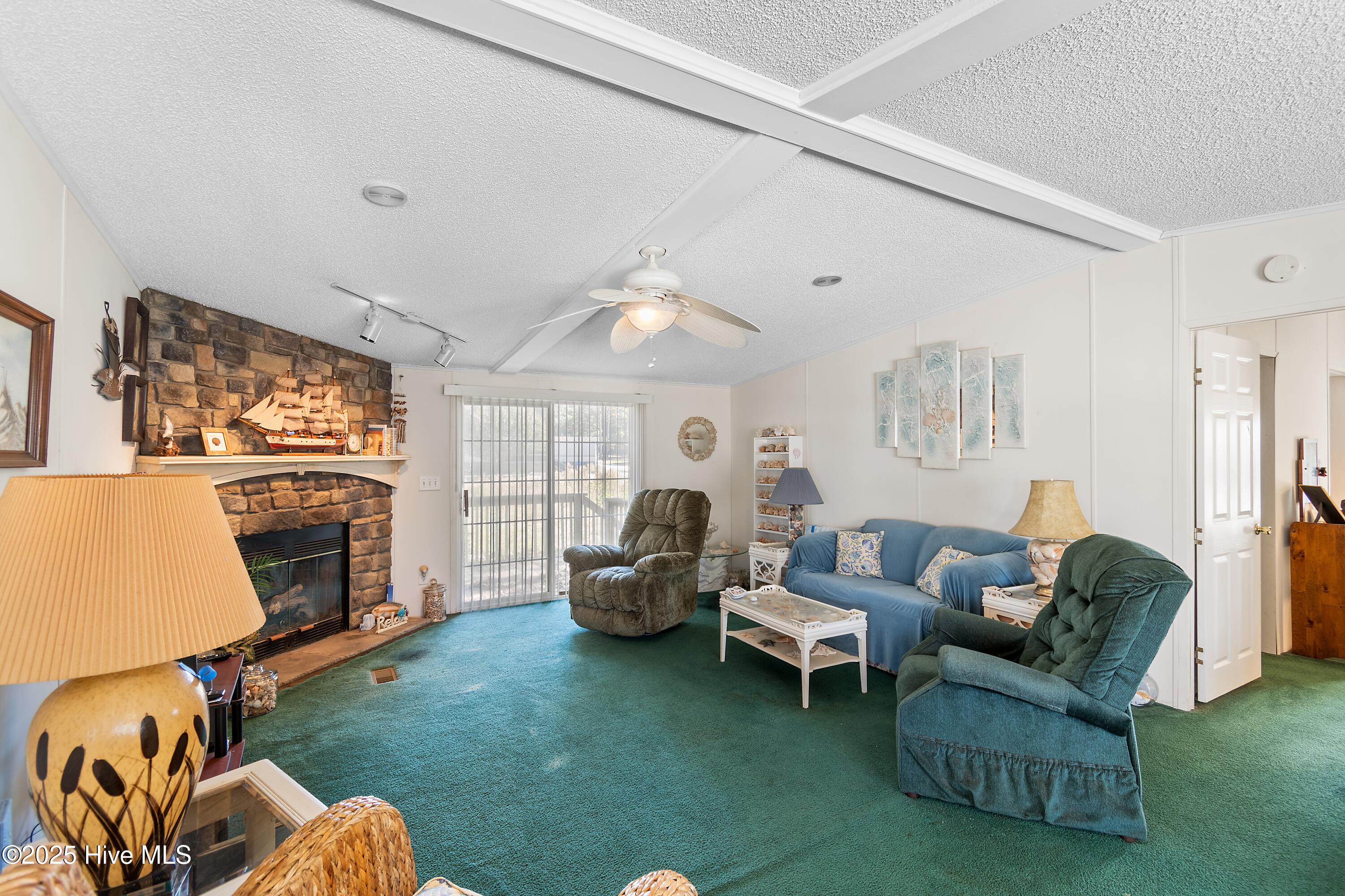 100541148 | Photo 14