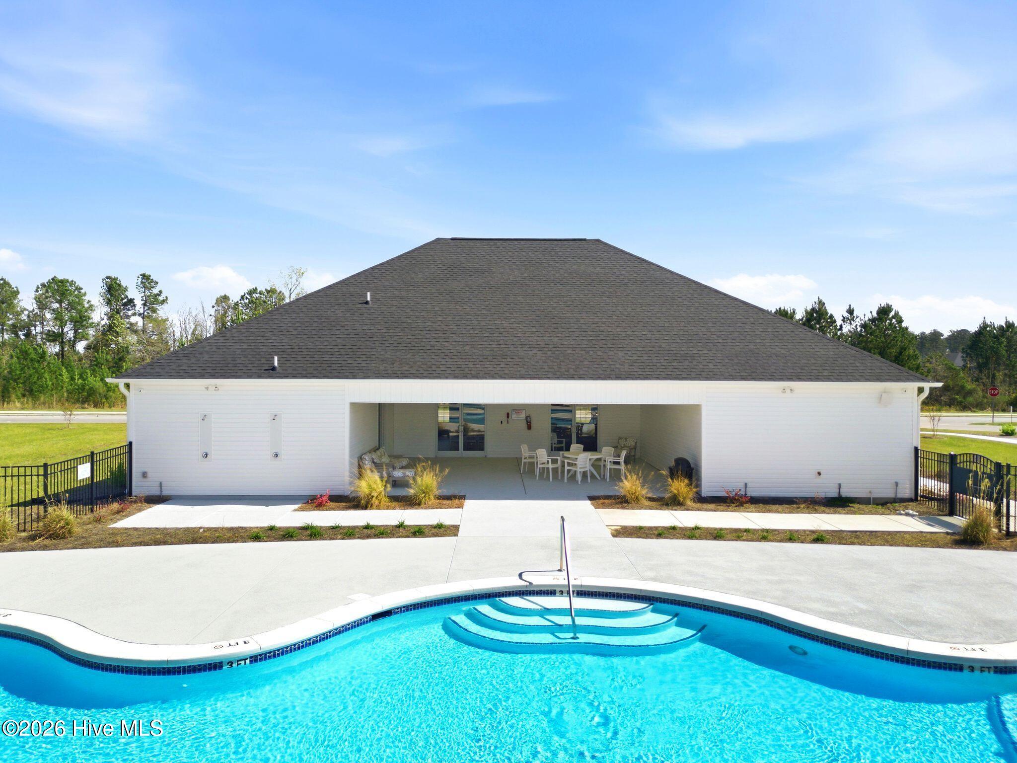 100563998 | Photo 60