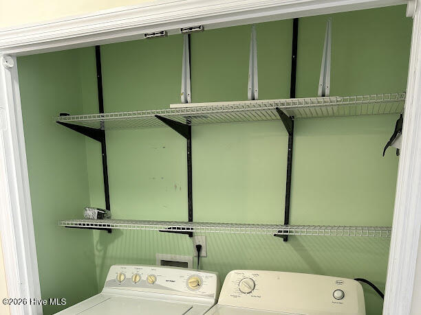 100547612 | Photo 25