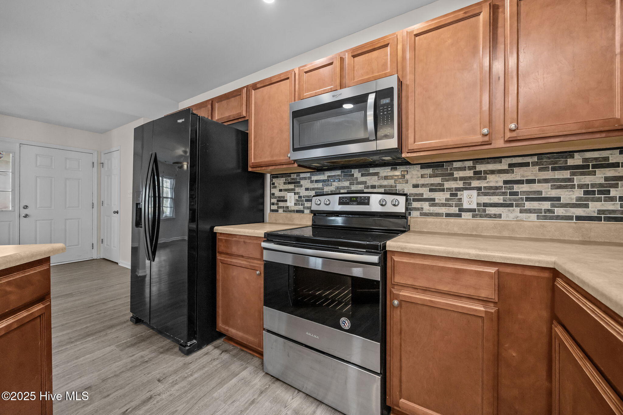 100545906 | Photo 23