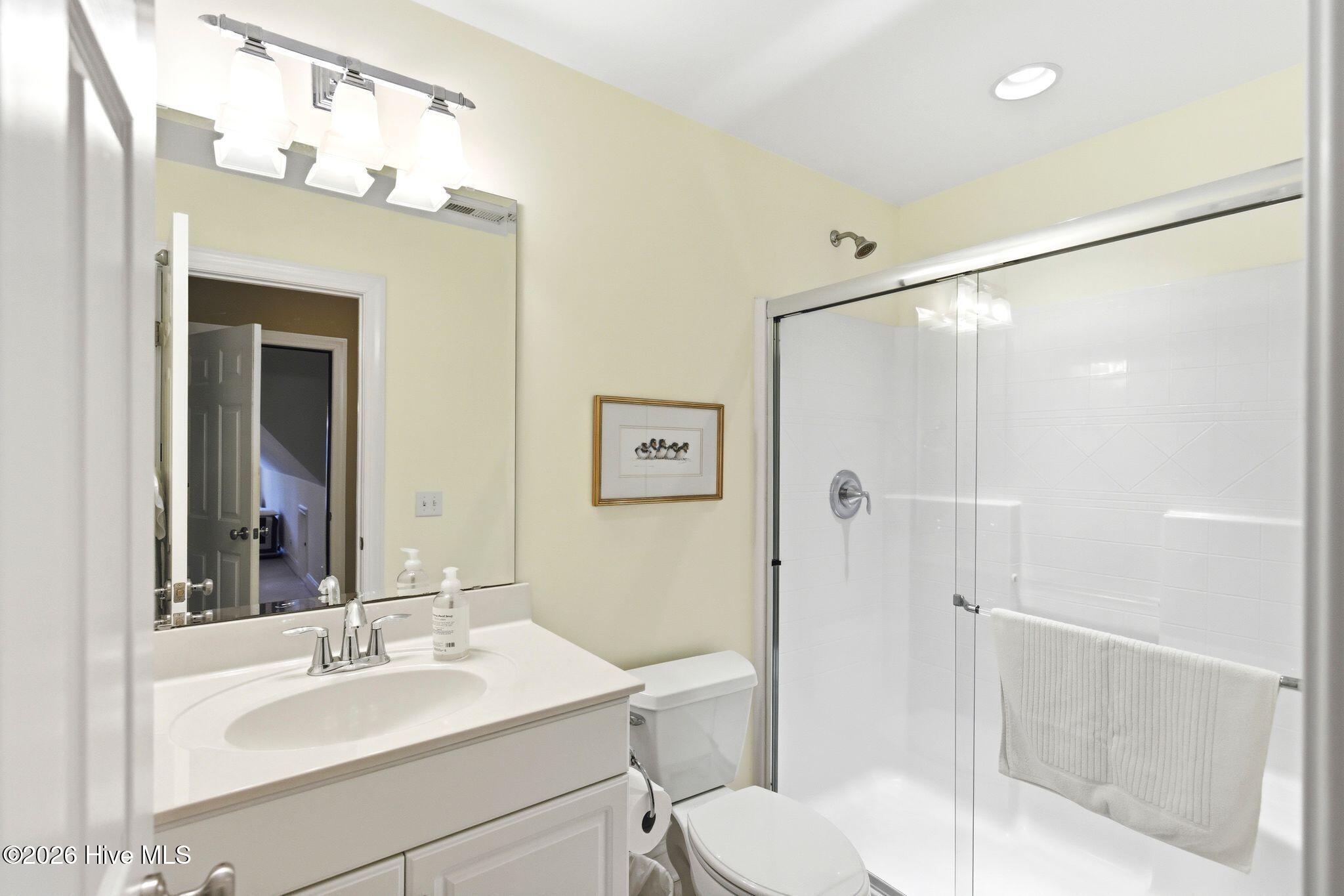 100564231 | Photo 45