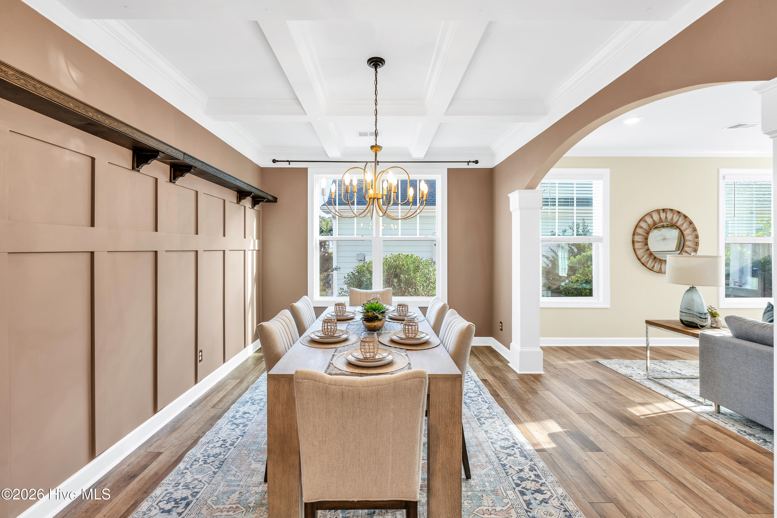 100548253 | Photo 11