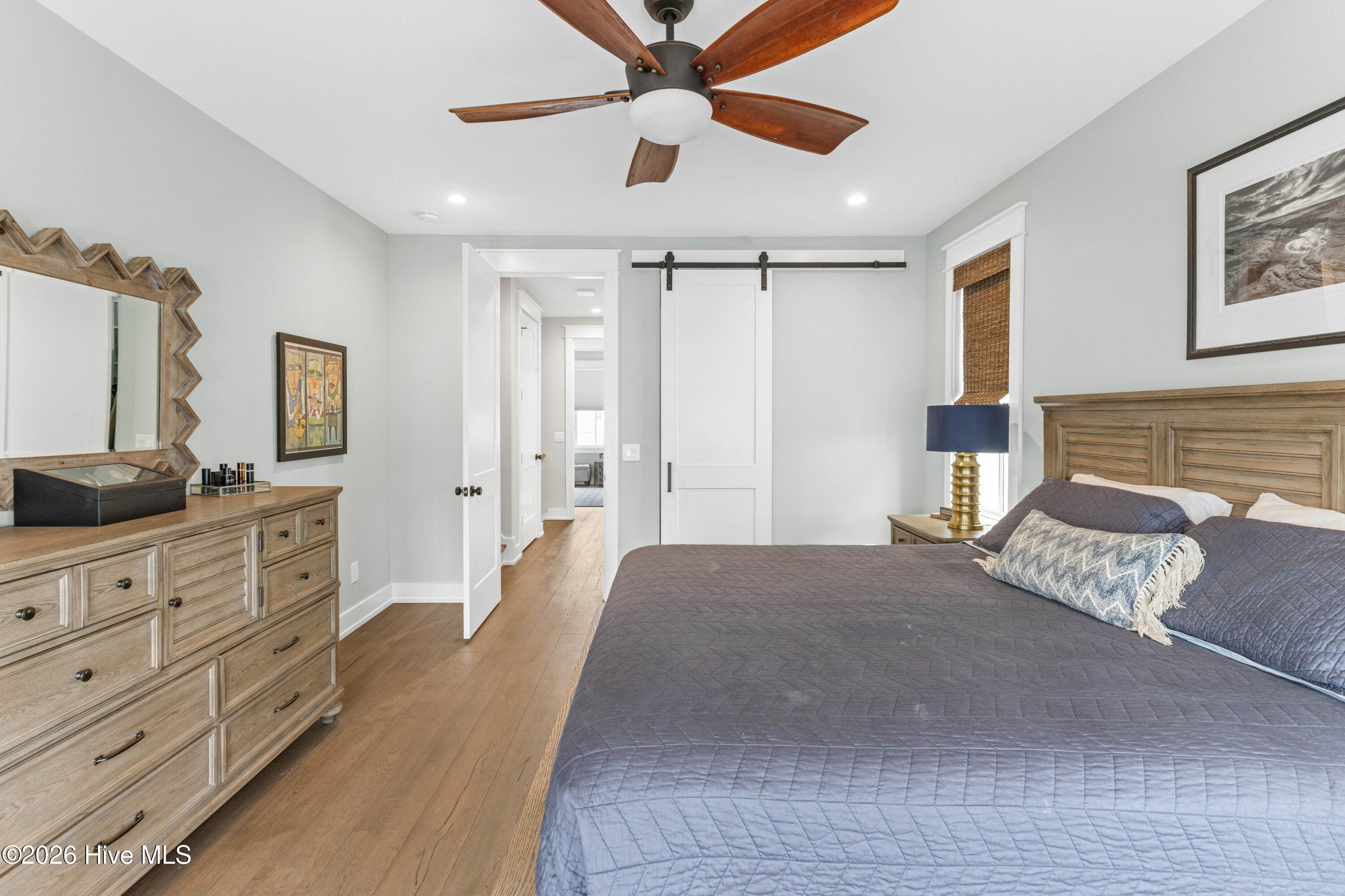 100556500 | Photo 24