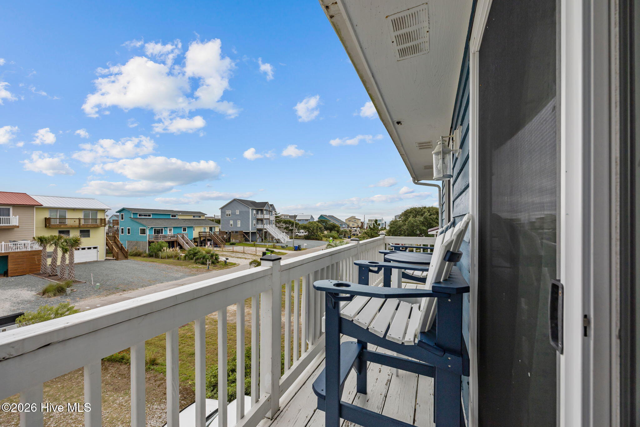 100551213 | Photo 34