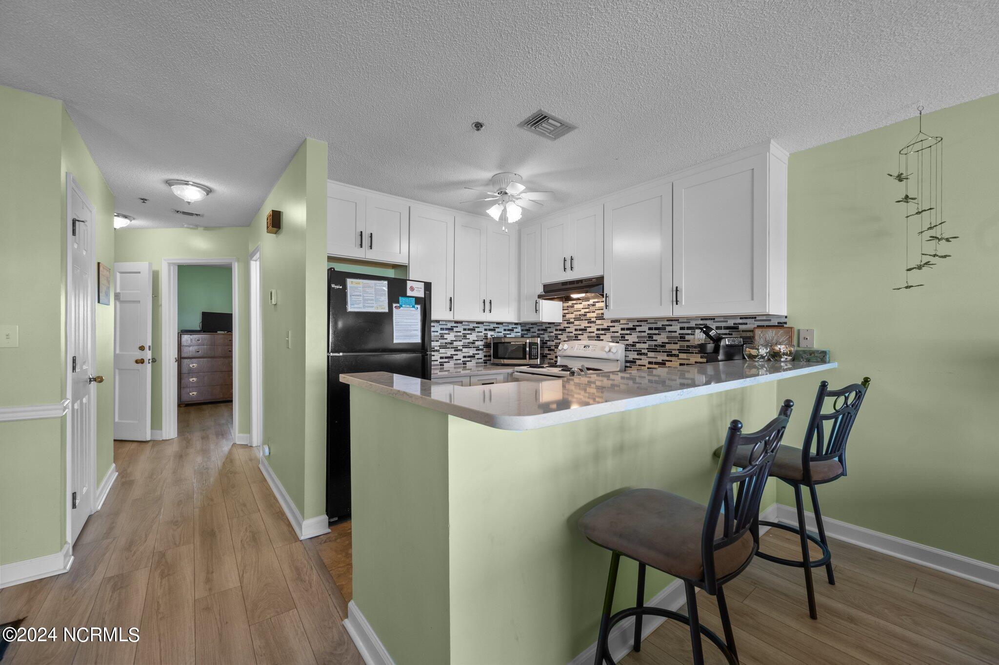 100461796 | Photo 11