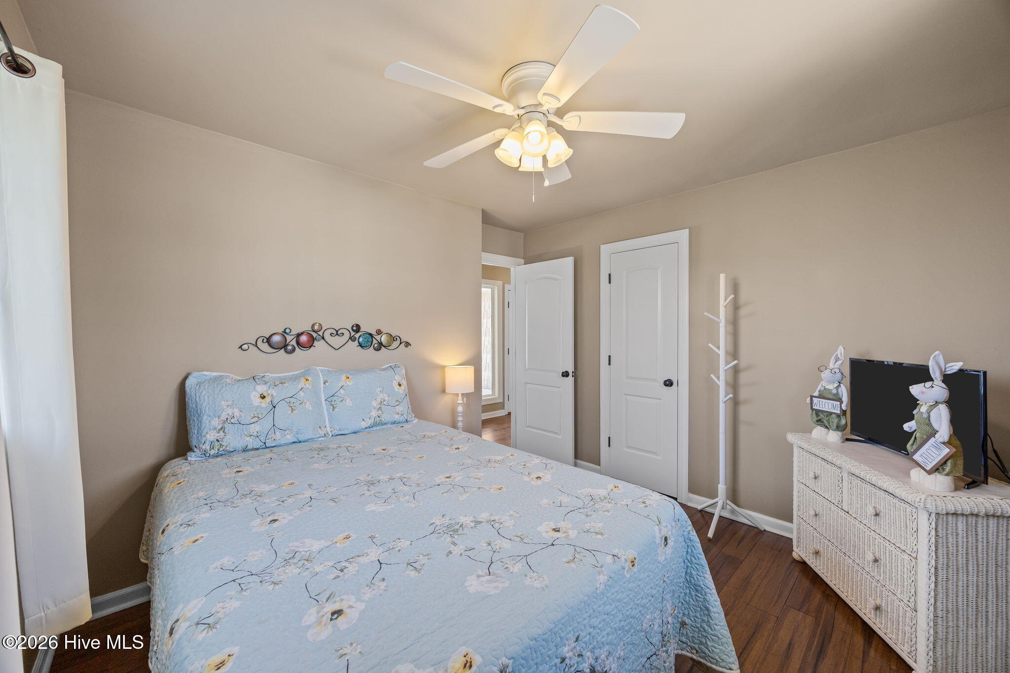 100559342 | Photo 27