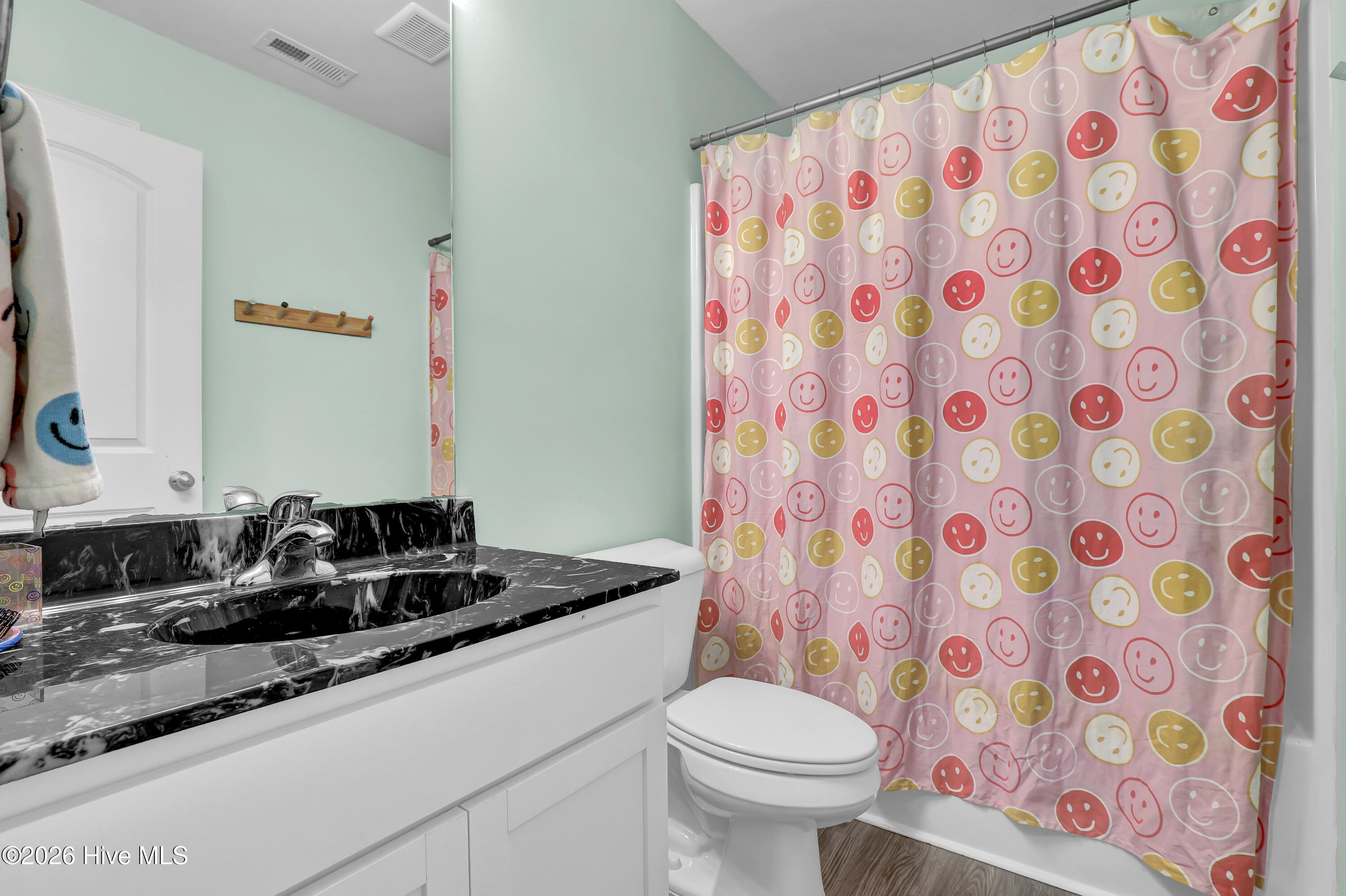 100547660 | Photo 14