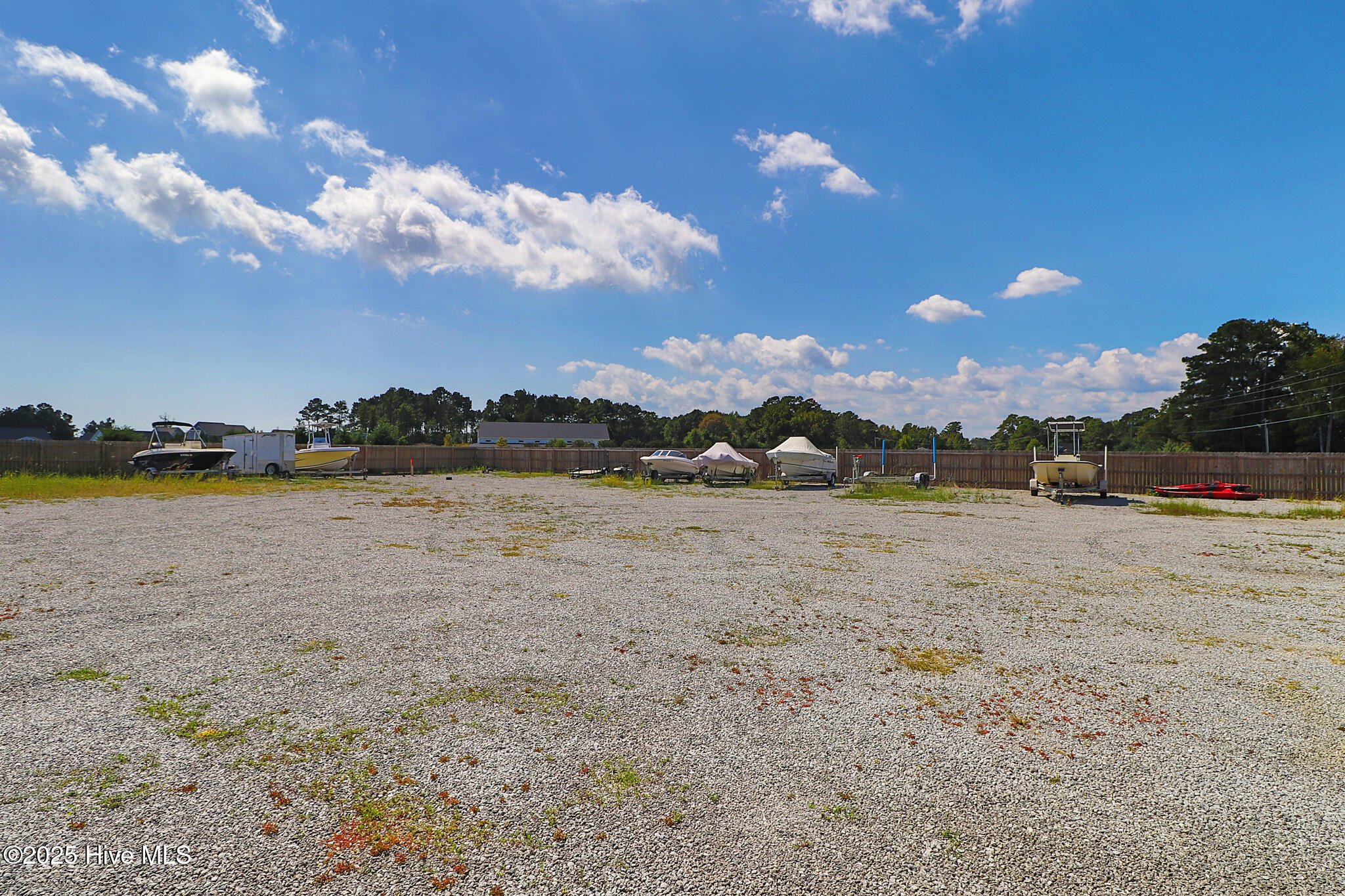 100532125 | Photo 52