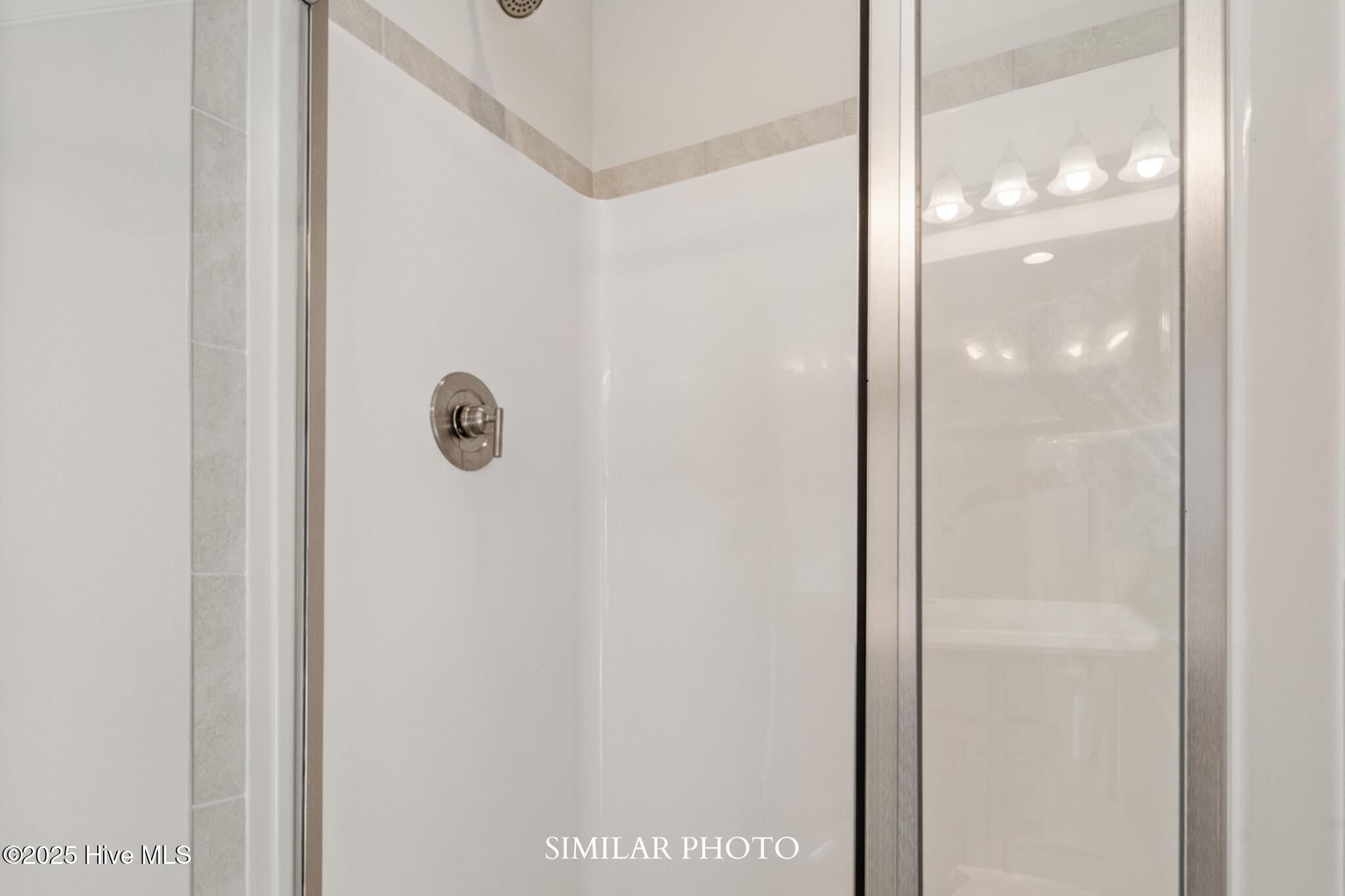 100542050 | Photo 21