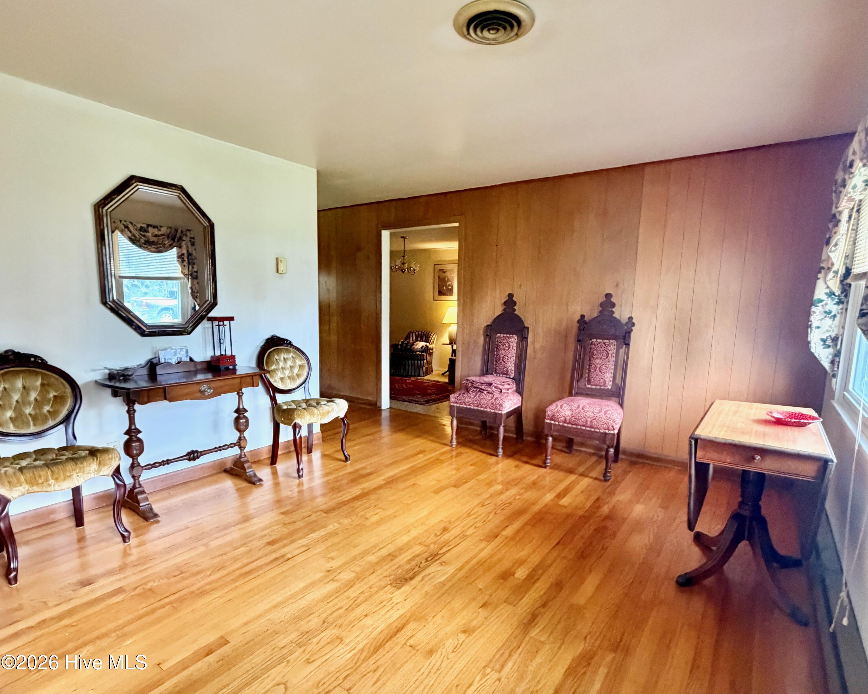 2802 Easy Street,Newport