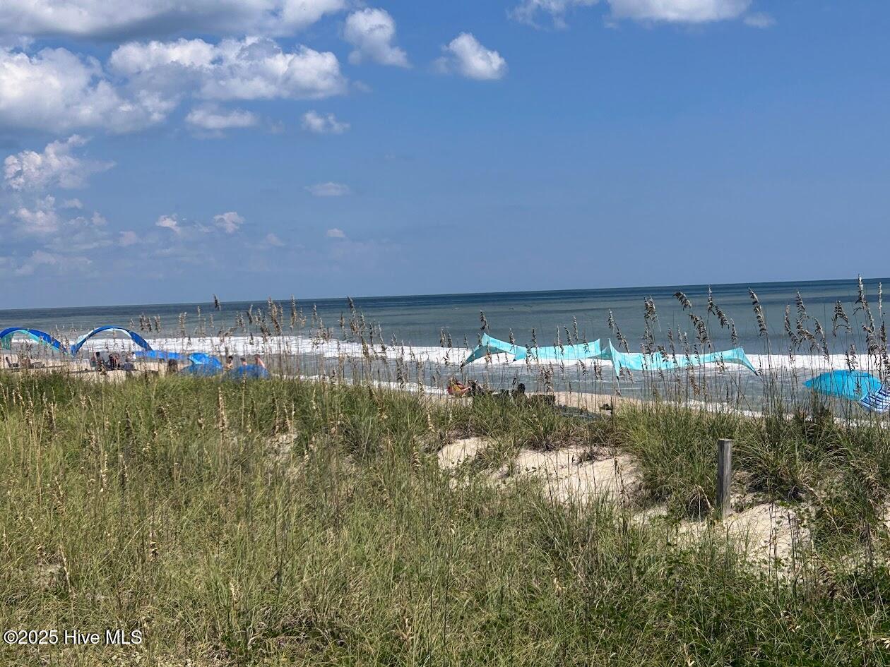 100527040 | Photo 36