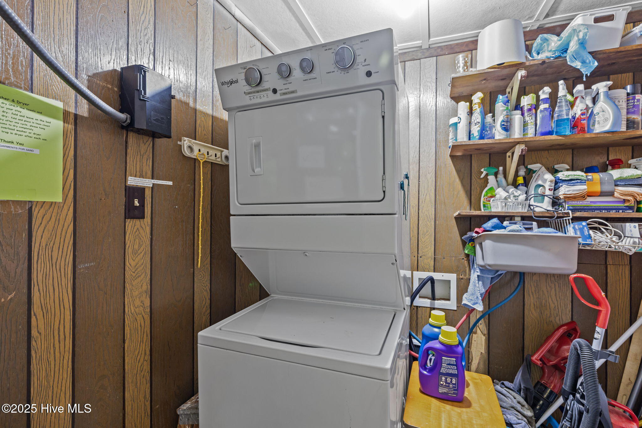 100535776 | Photo 35