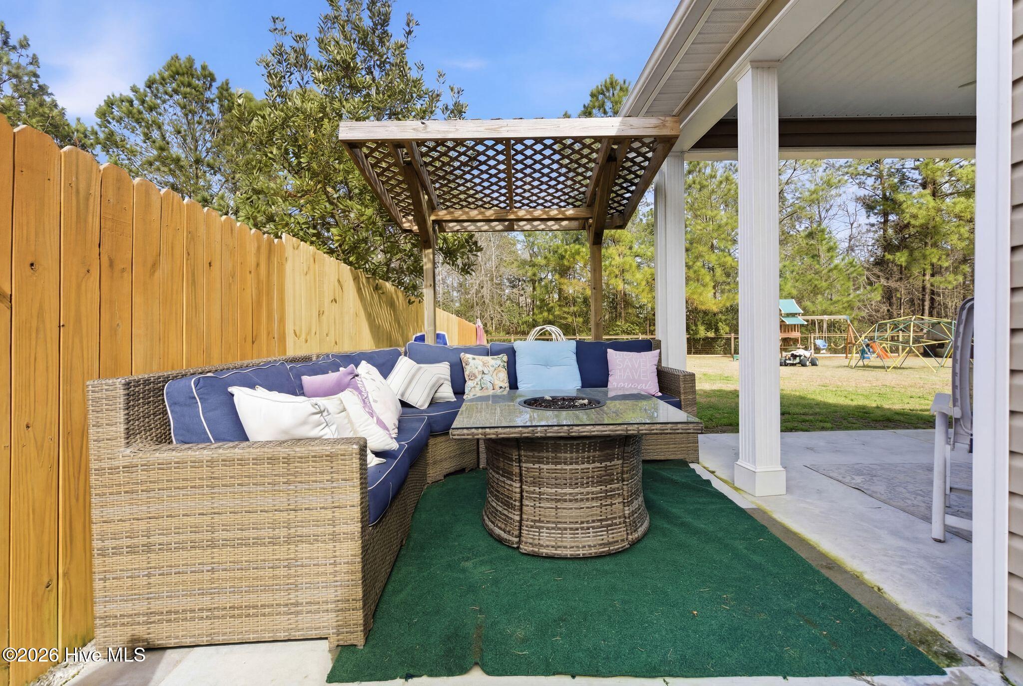 100558207 | Photo 35