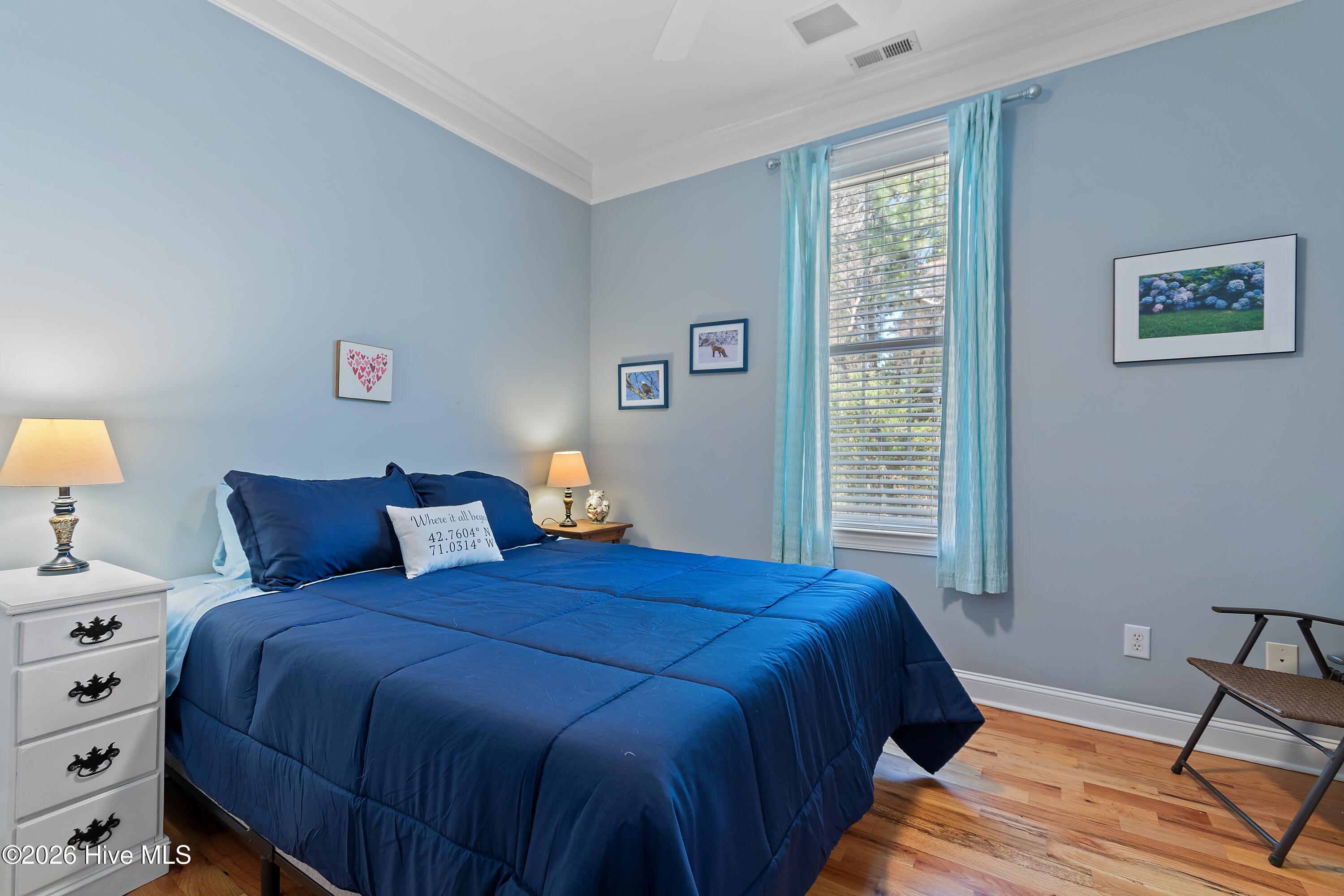 100561490 | Photo 32