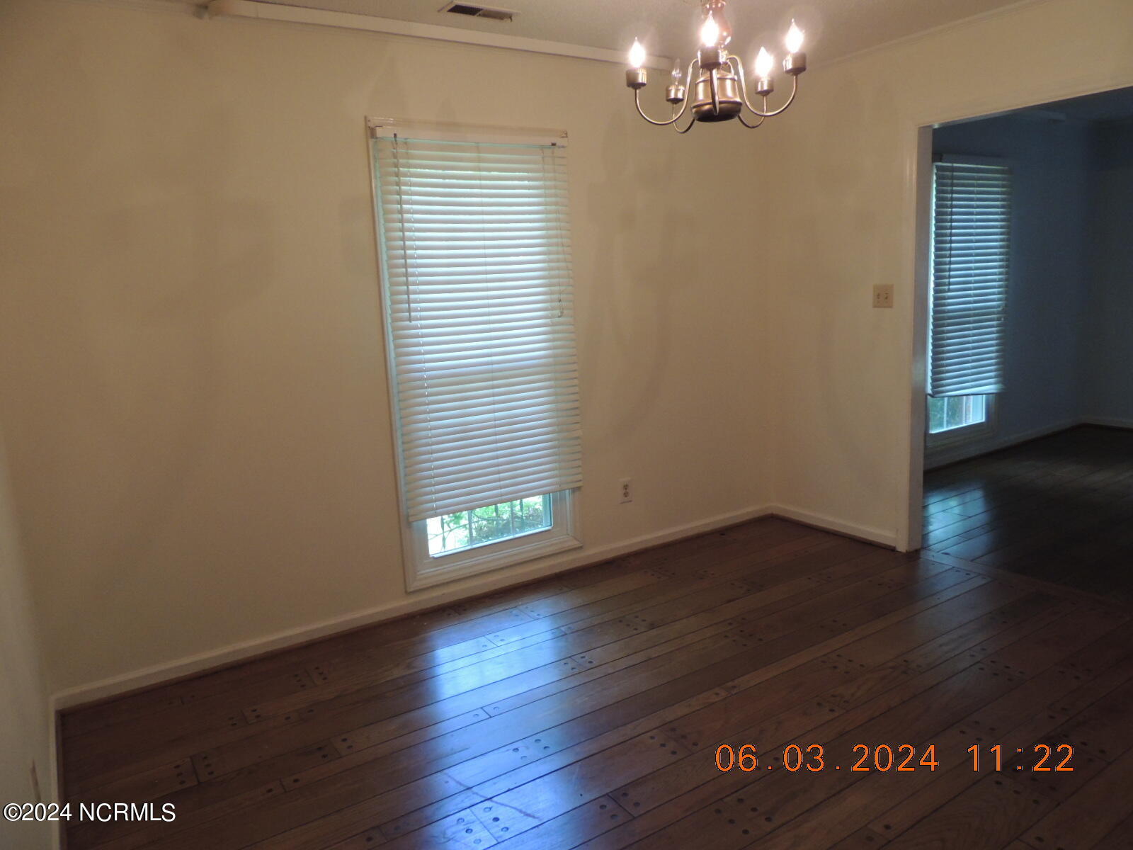 100450812 | Photo 11