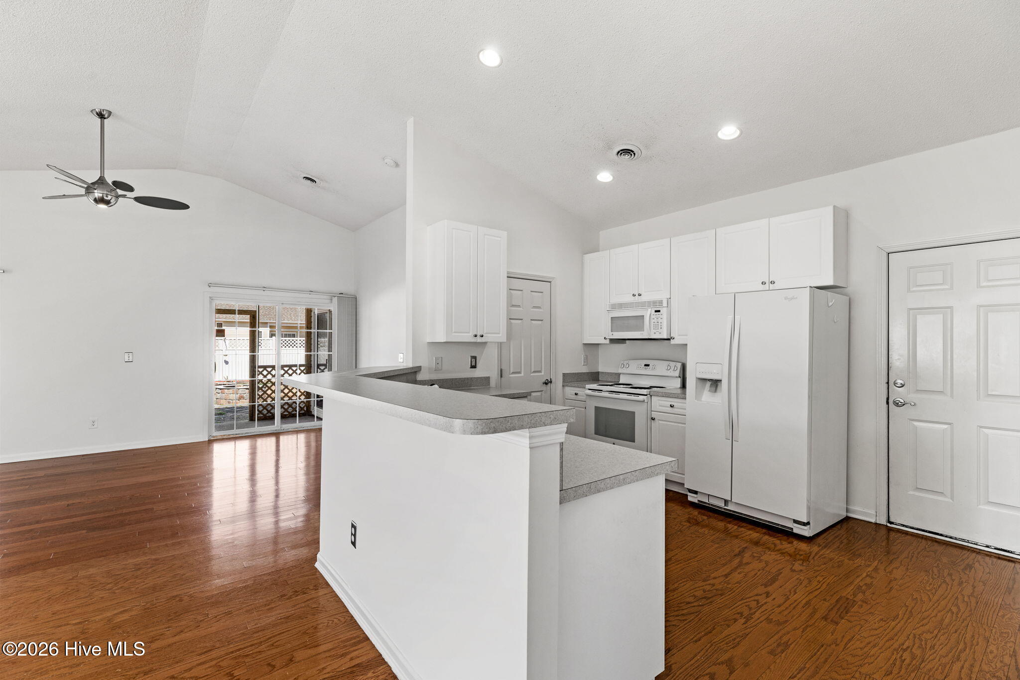 100556547 | Photo 12