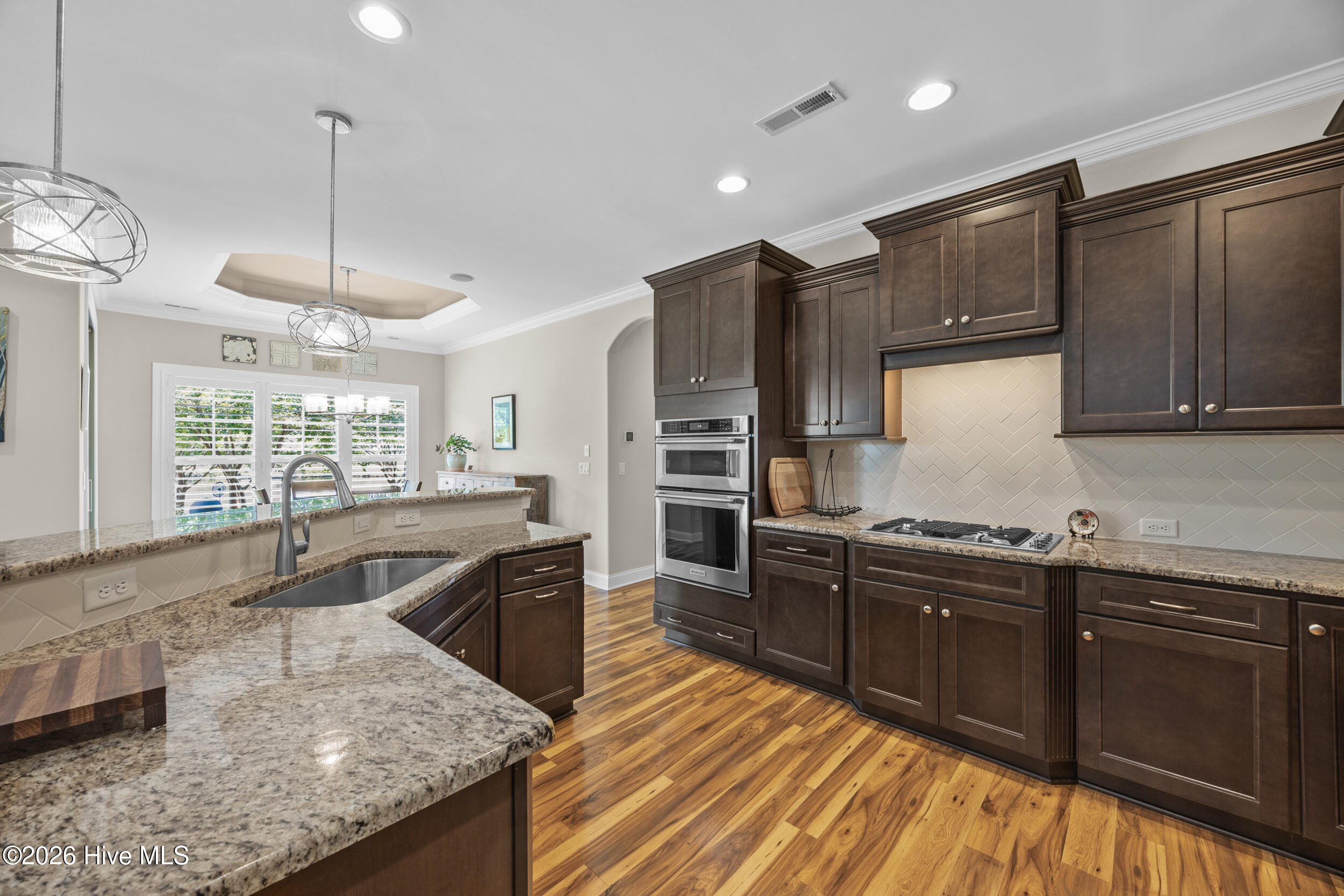 100566024 | Photo 15