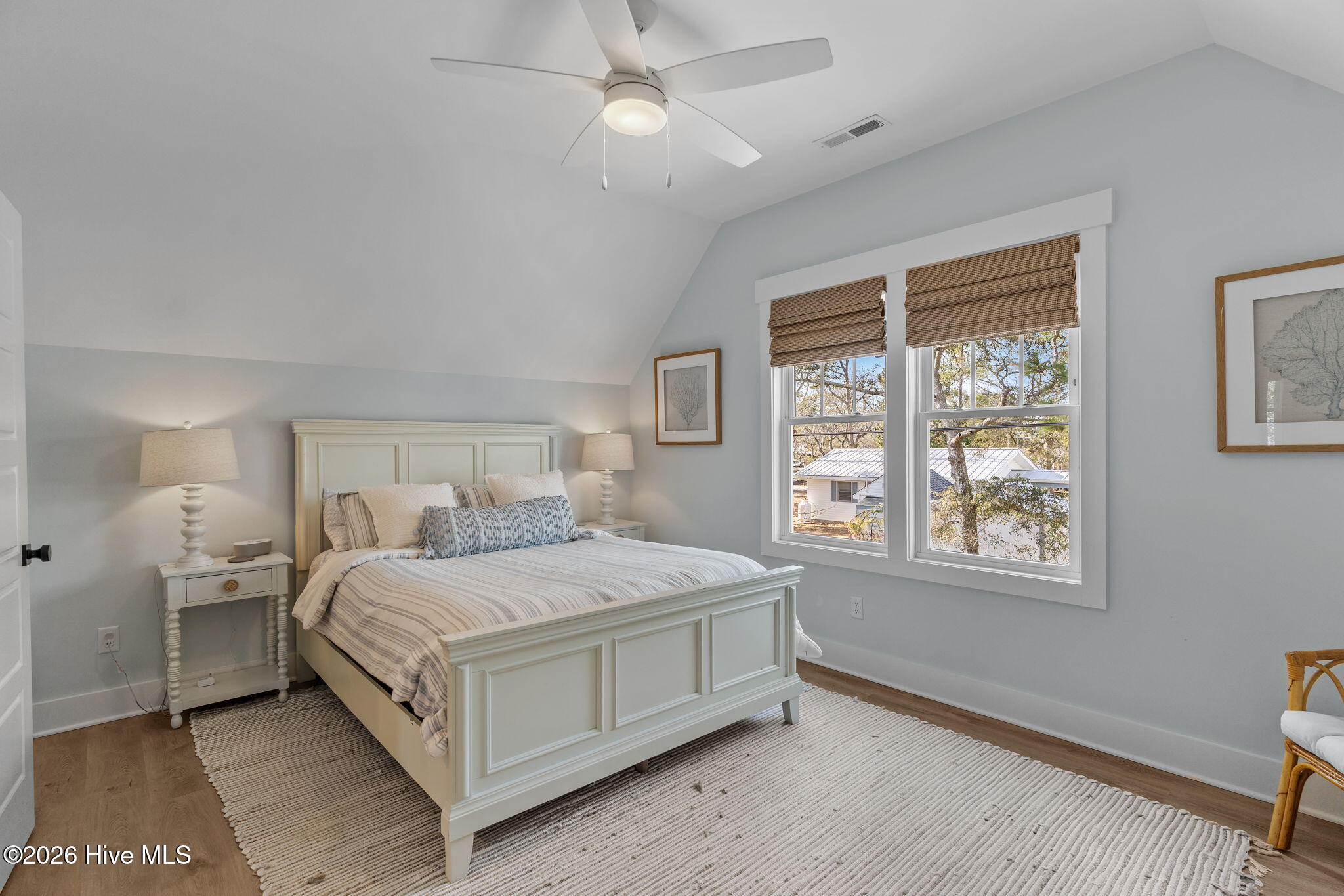 100547454 | Photo 31