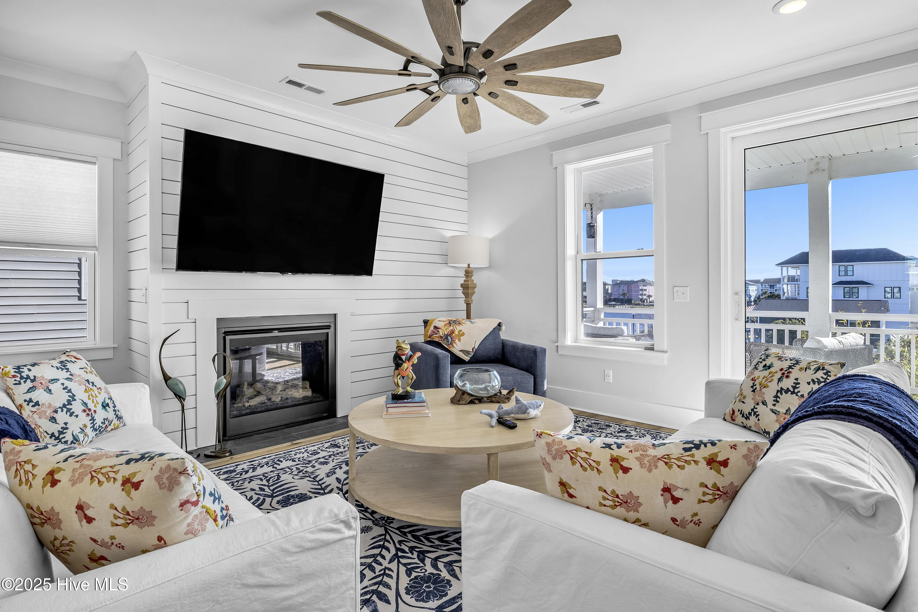 100540464 | Photo 14