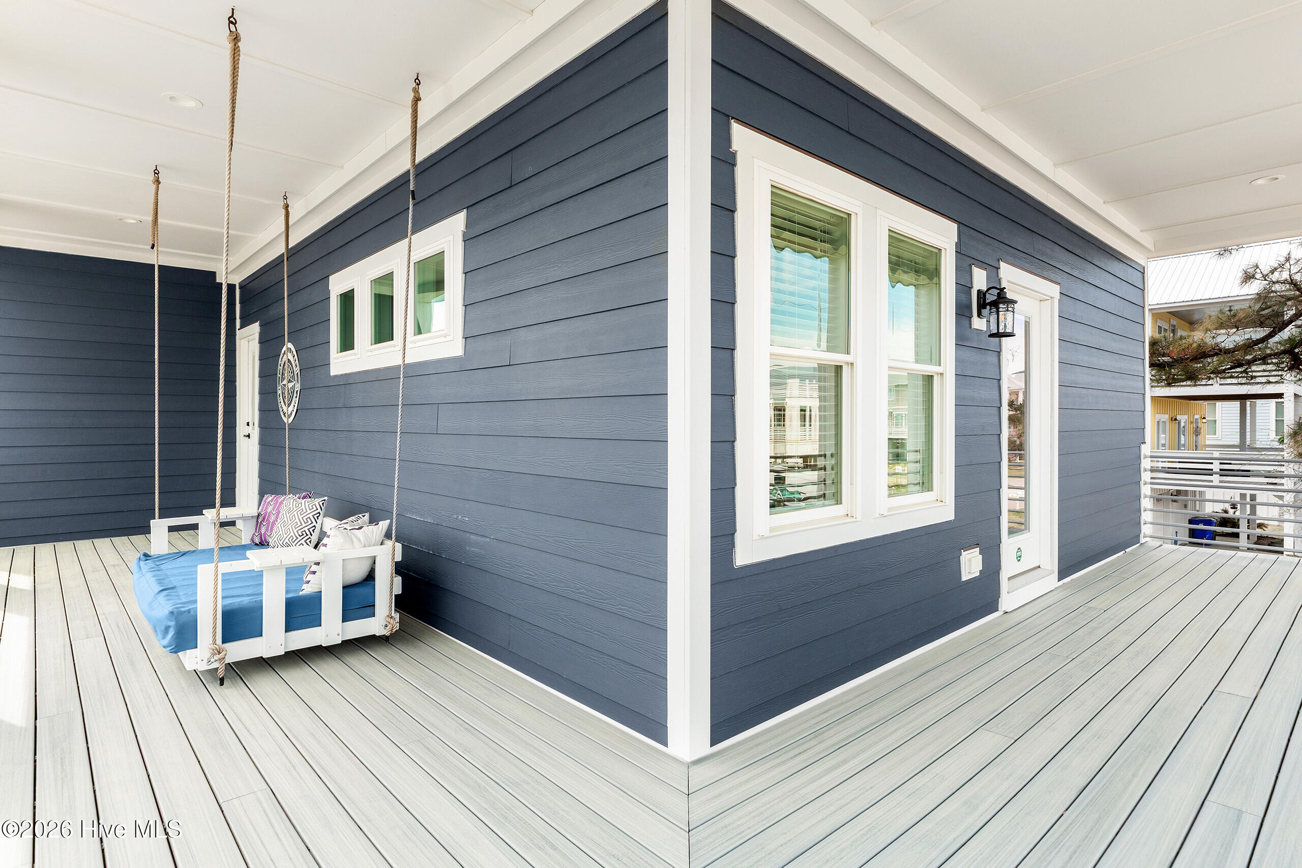 100562975 | Photo 49