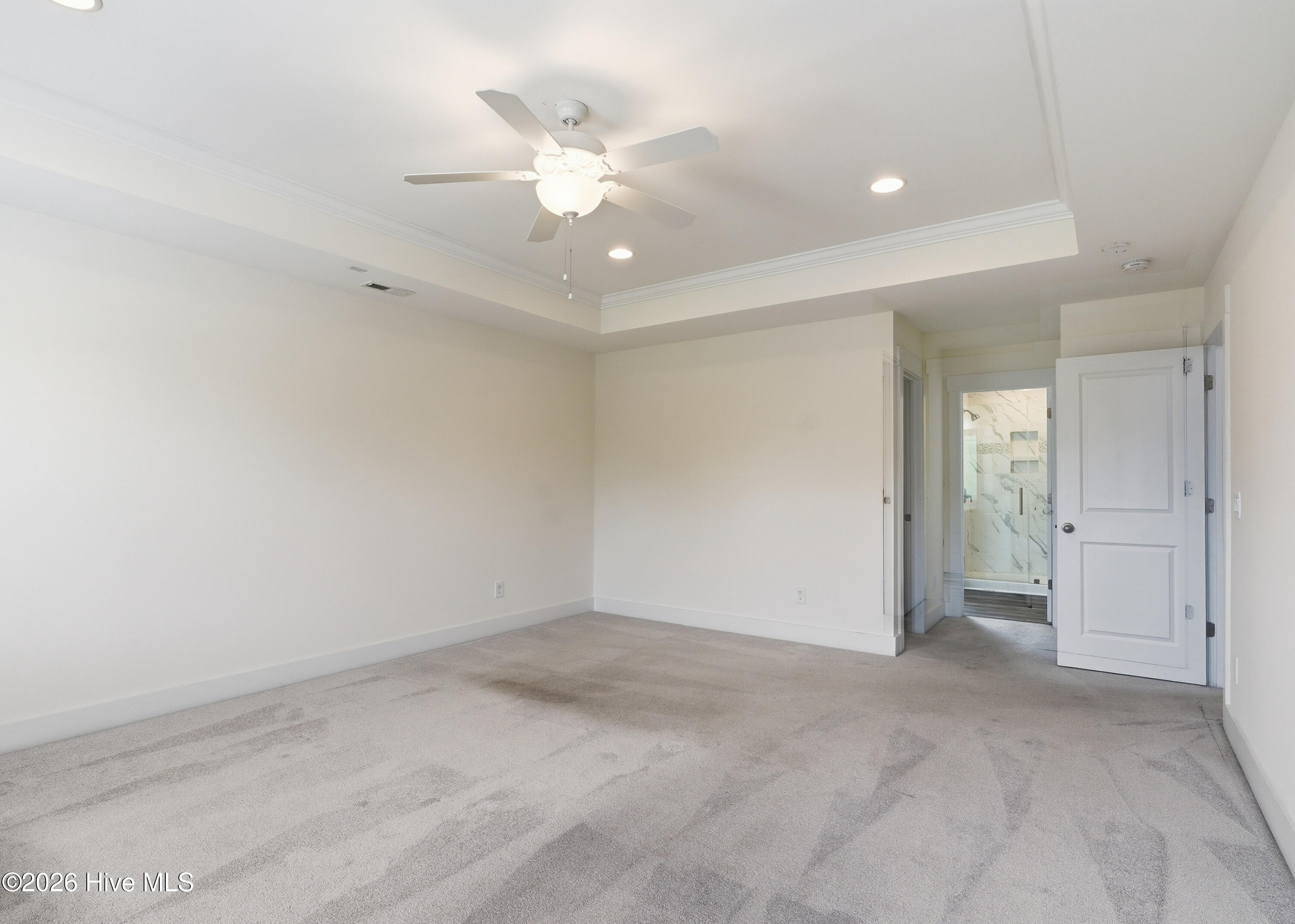 100570577 | Photo 17