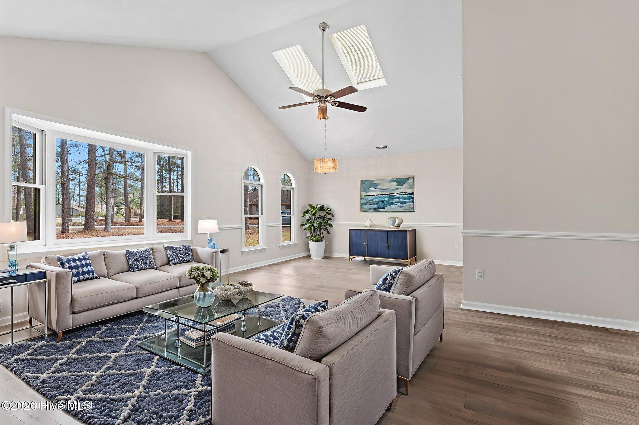 100547566 | Photo 11