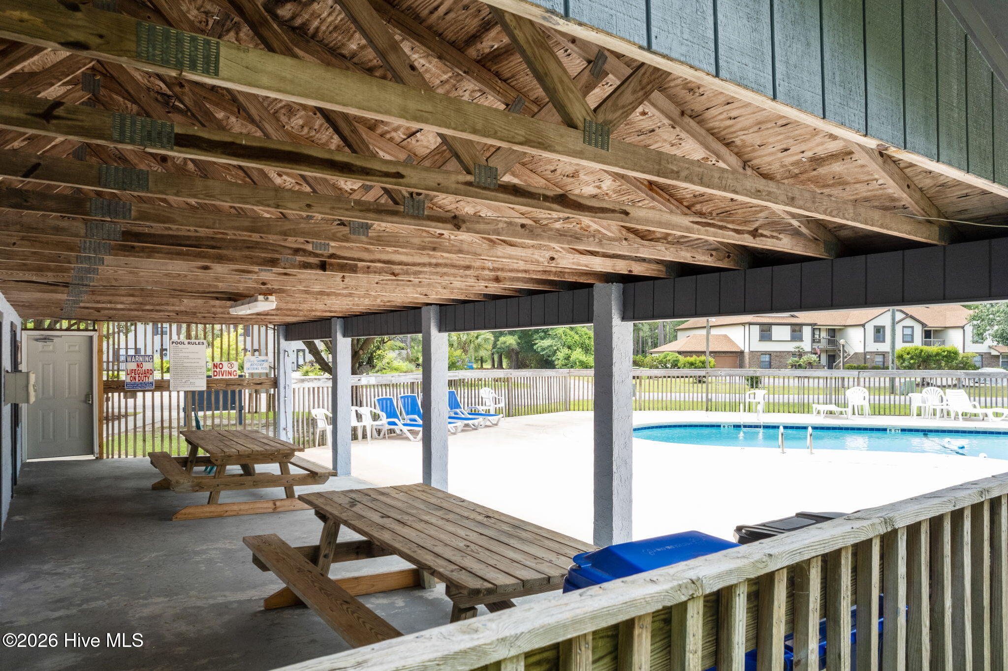 100559475 | Photo 60