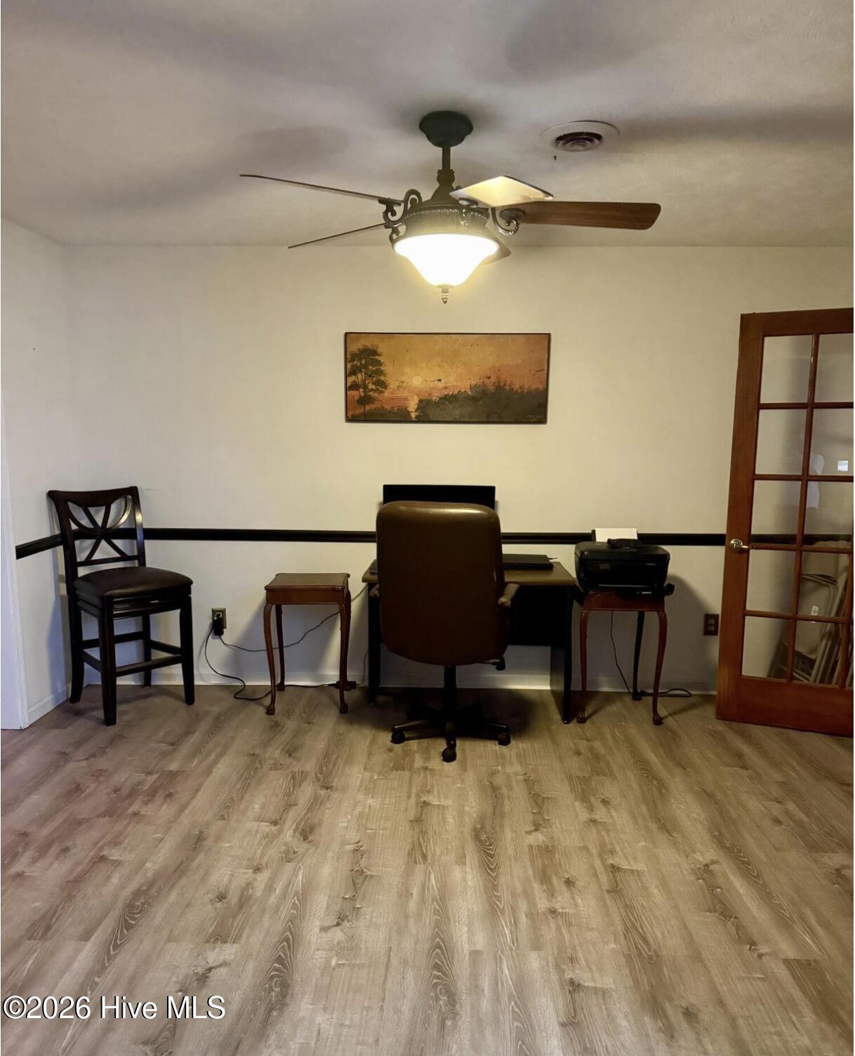 100564065 | Photo 14