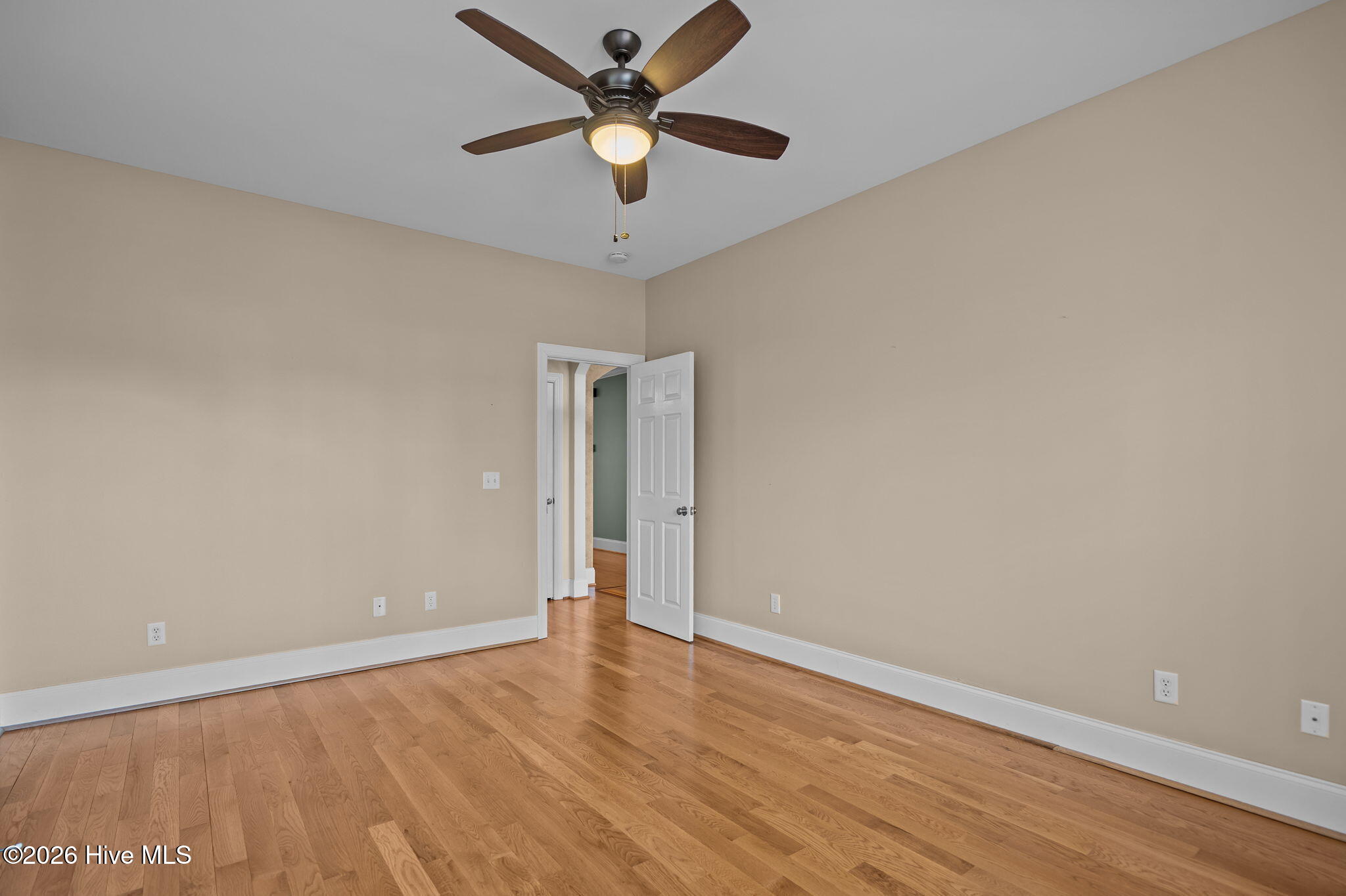 100552731 | Photo 37