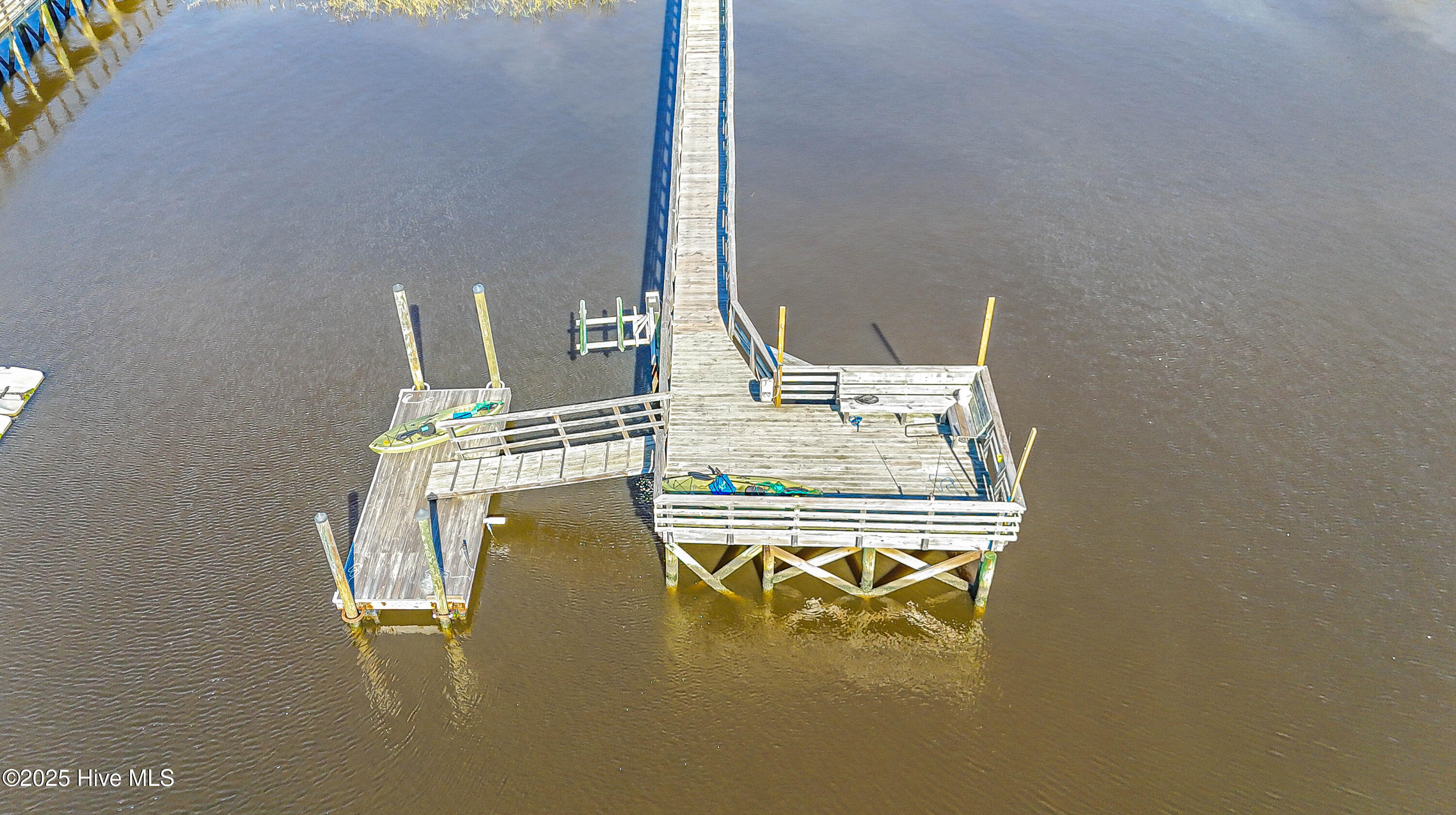 100539099 | Photo 90