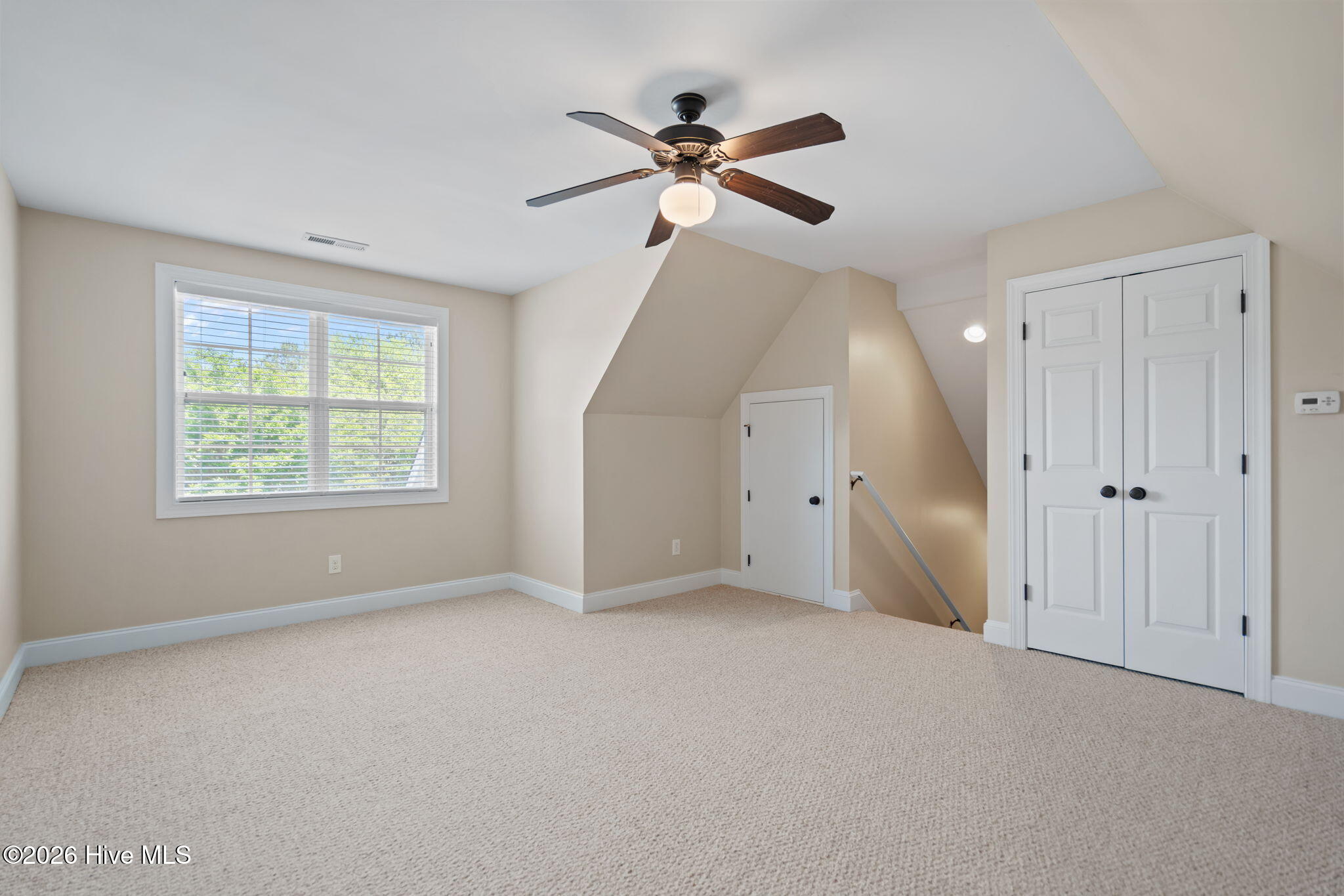 100568496 | Photo 38